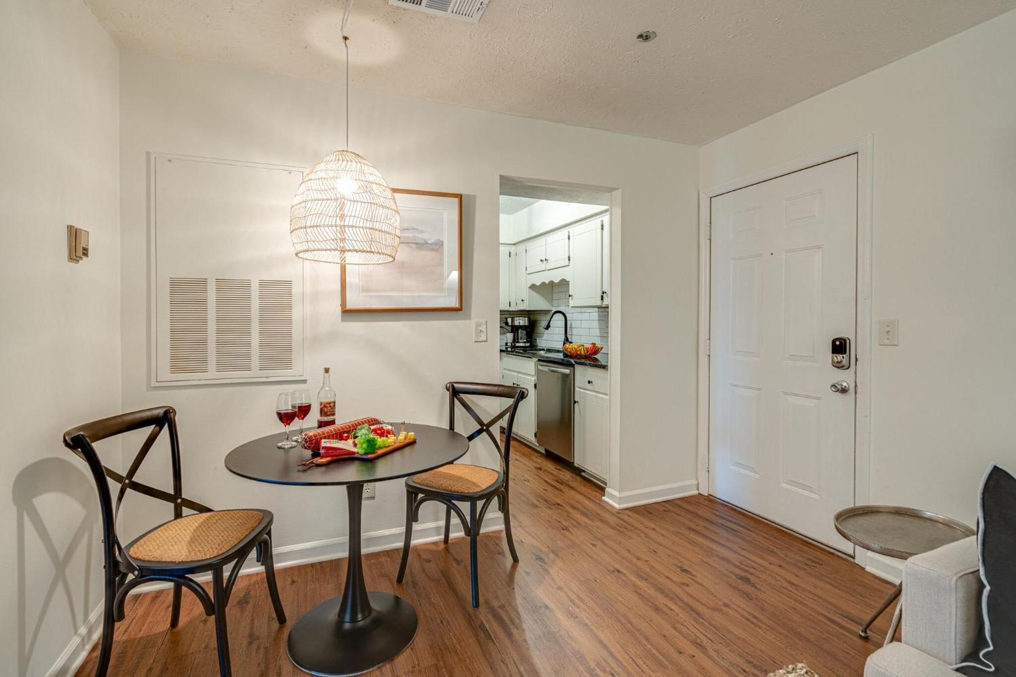 Holiday home - 1808 State St #208 *