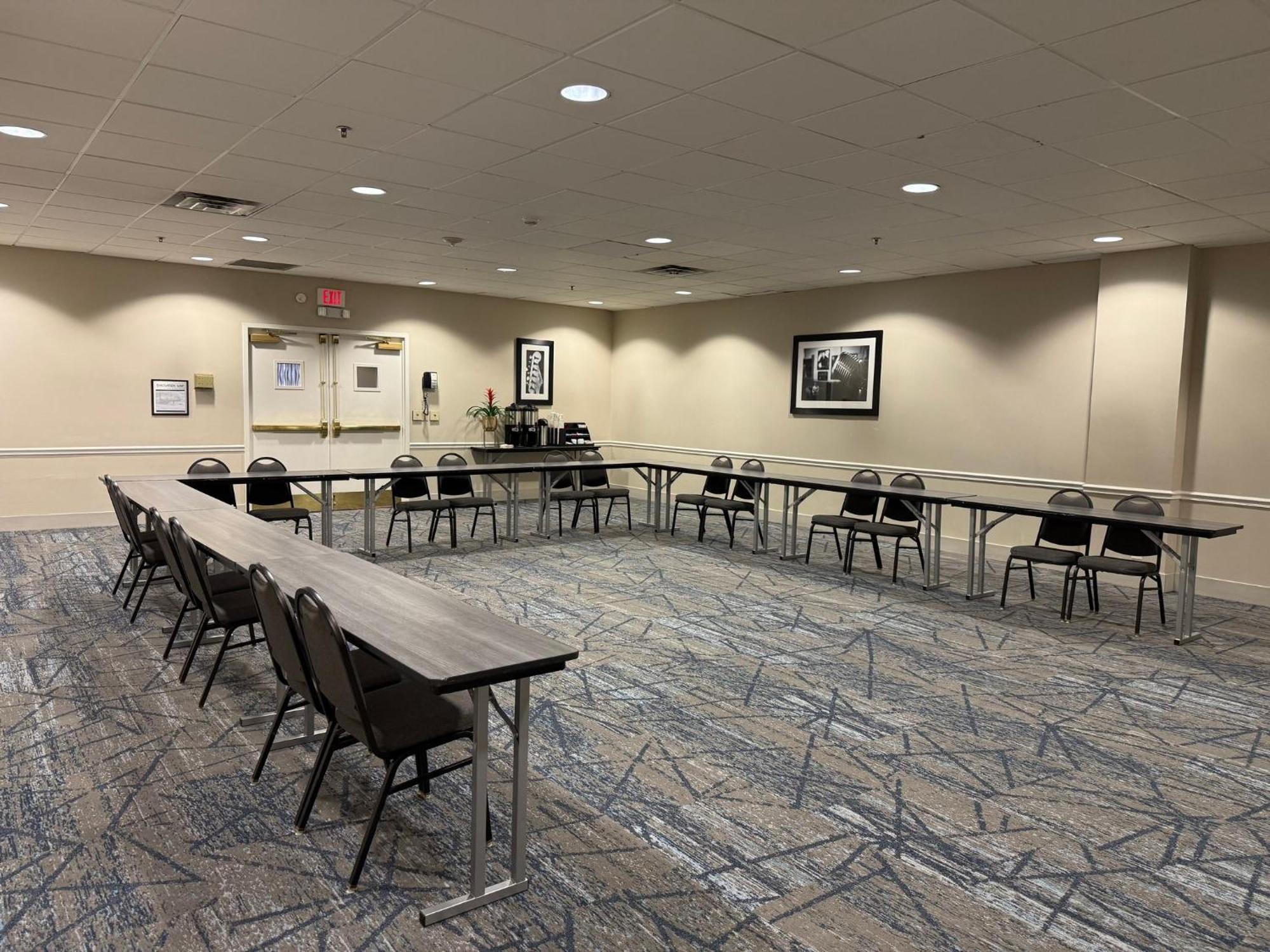 Hotel Holiday Express Nashville-downtown - Broadway By Ihg 3*