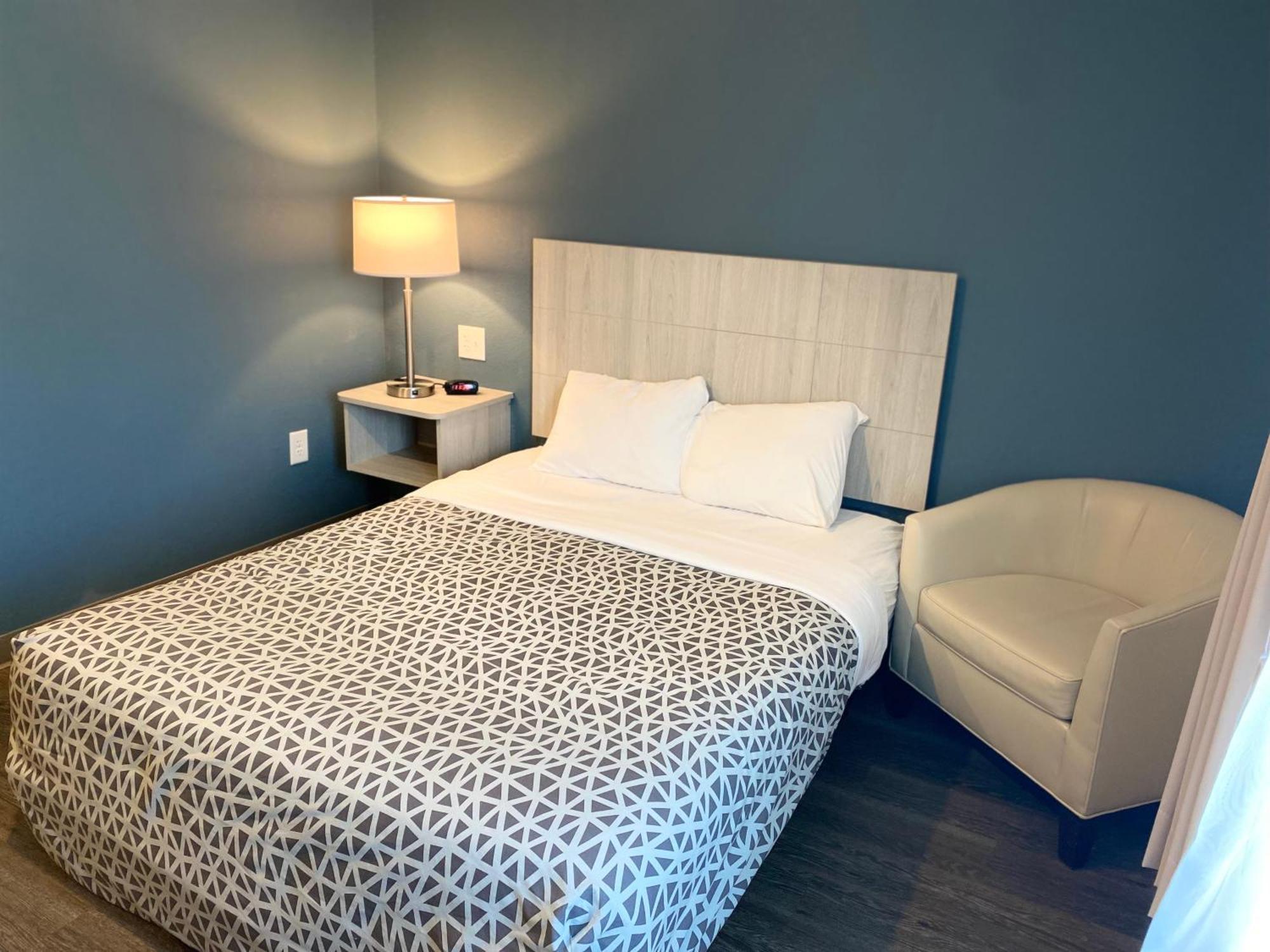 Woodspring Hermitage - Airport Hotel 3*