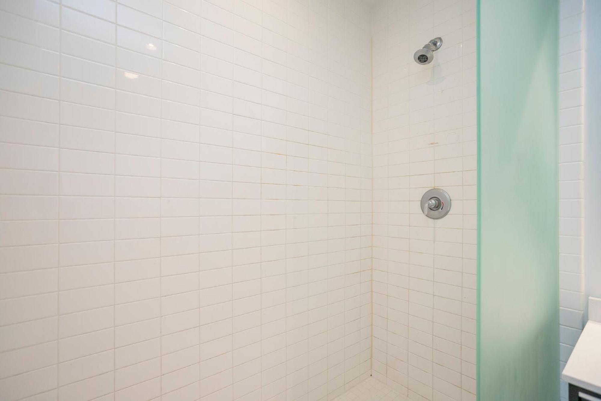 5m222- Unfurnished Amazing Layout Nashville