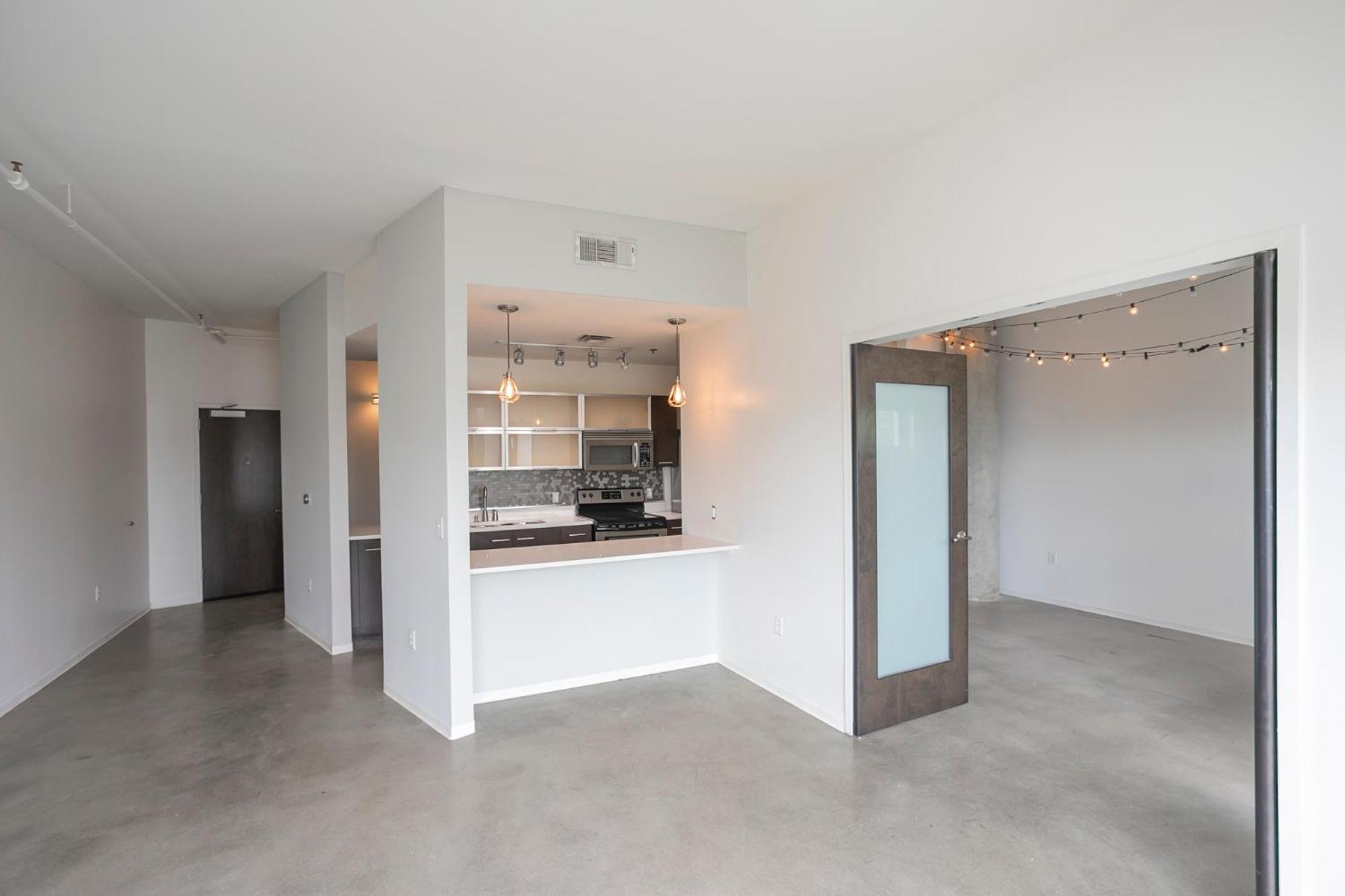 5m222- Unfurnished Amazing Layout * Nashville