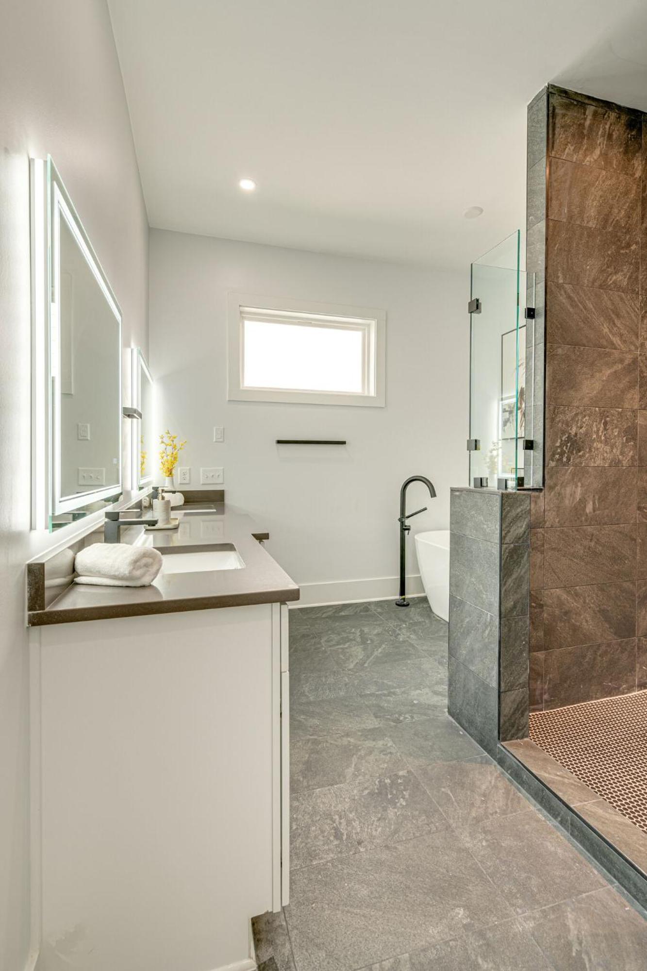 Gns Essentials - - 521 Camden Dr Unit B * Nashville