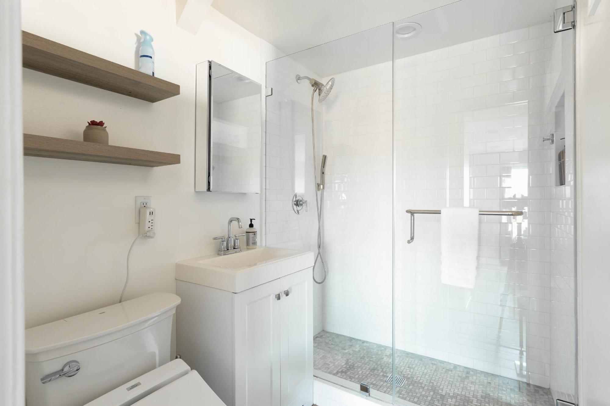 Private Haven - Minutes To Broadway, Bna Apartment