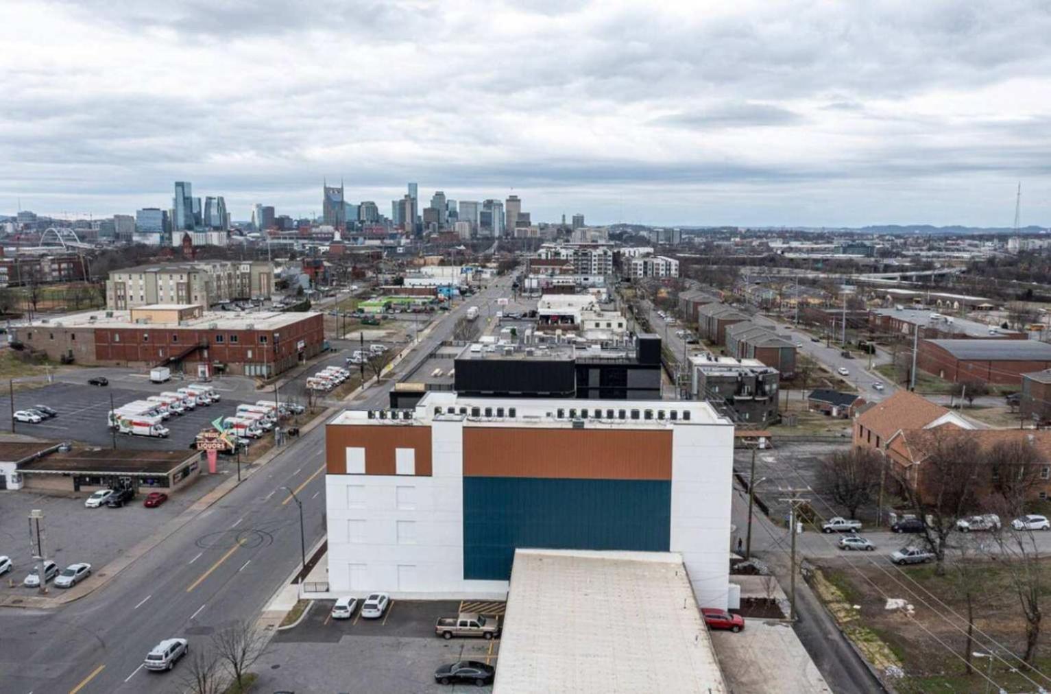 East Getaway Walkable & Near Downtown Nashville