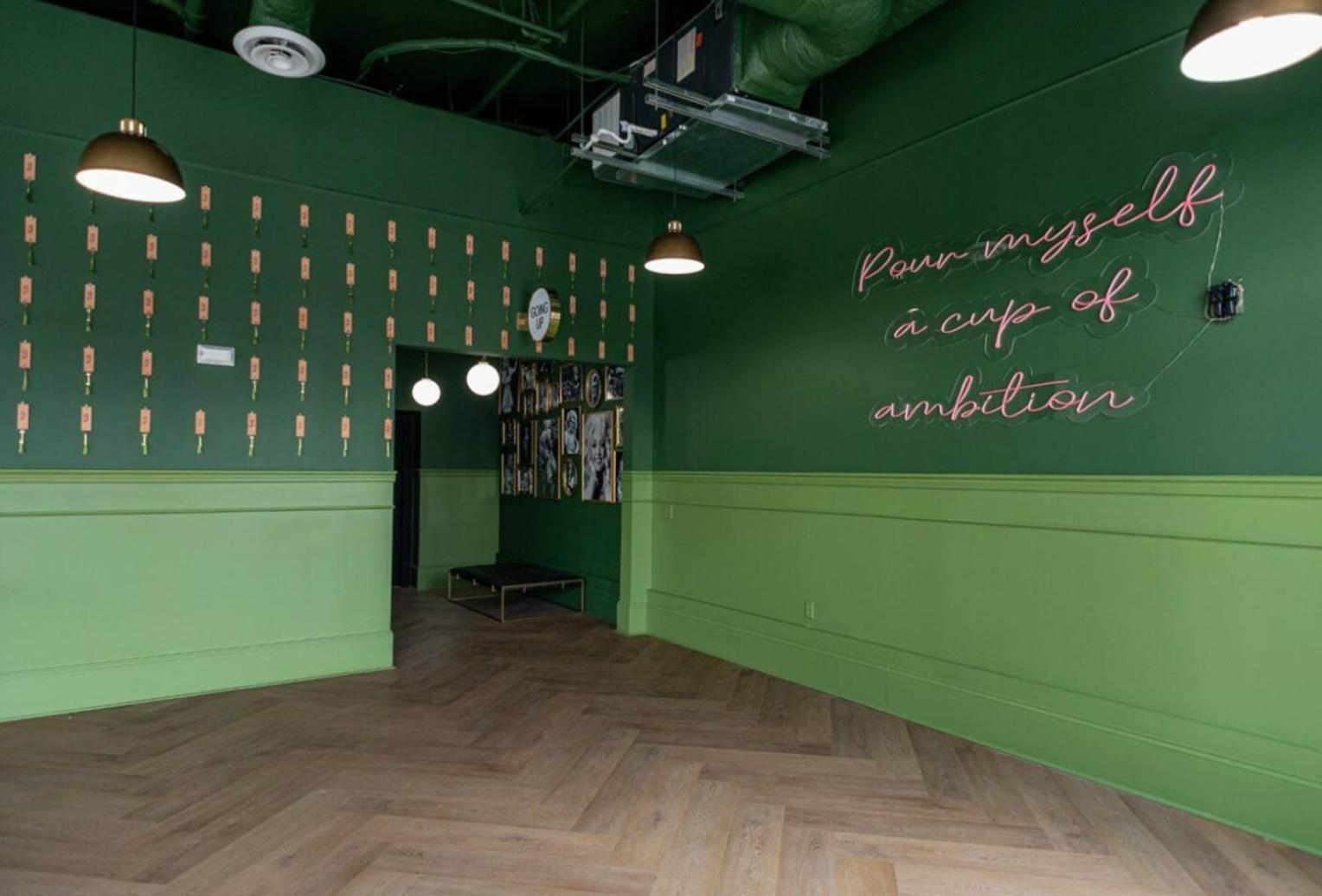 Holiday home East Getaway Walkable & Near Downtown *