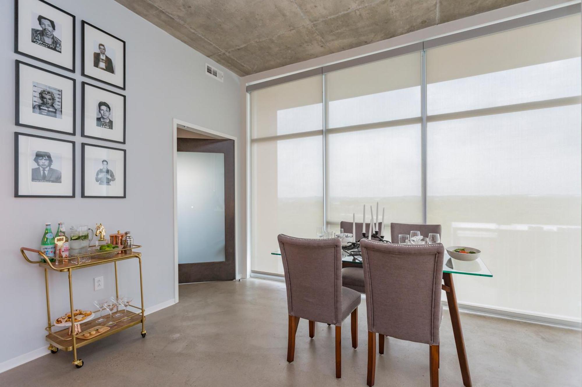 5m636- Views With Floor To Ceiling Windows * Nashville