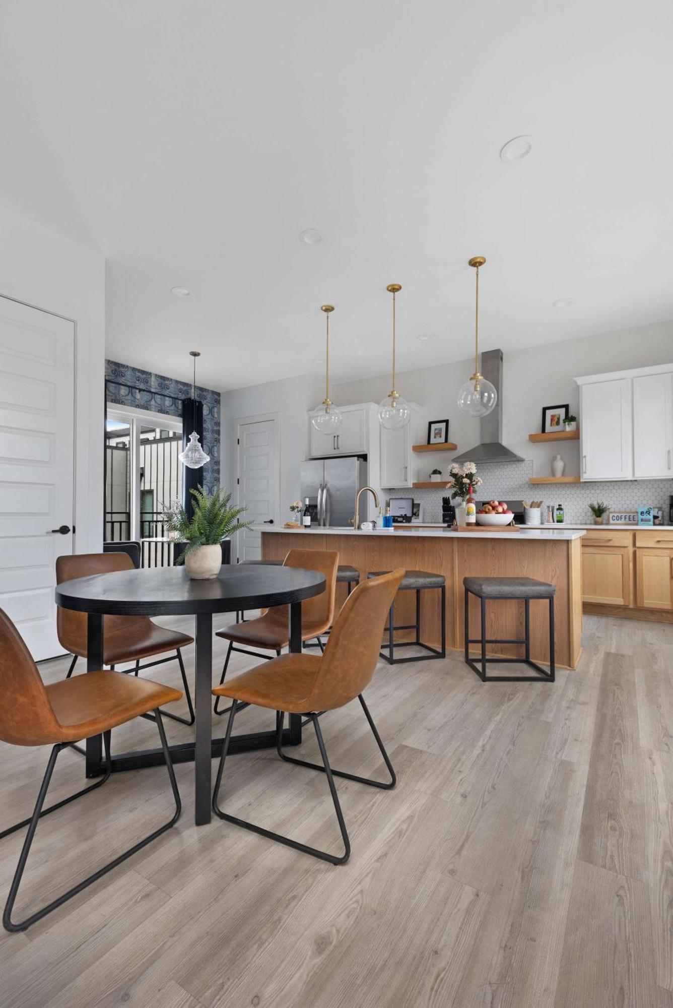 The Trillium & The Iris - 2 Homes 6 Bedrooms Holiday home *