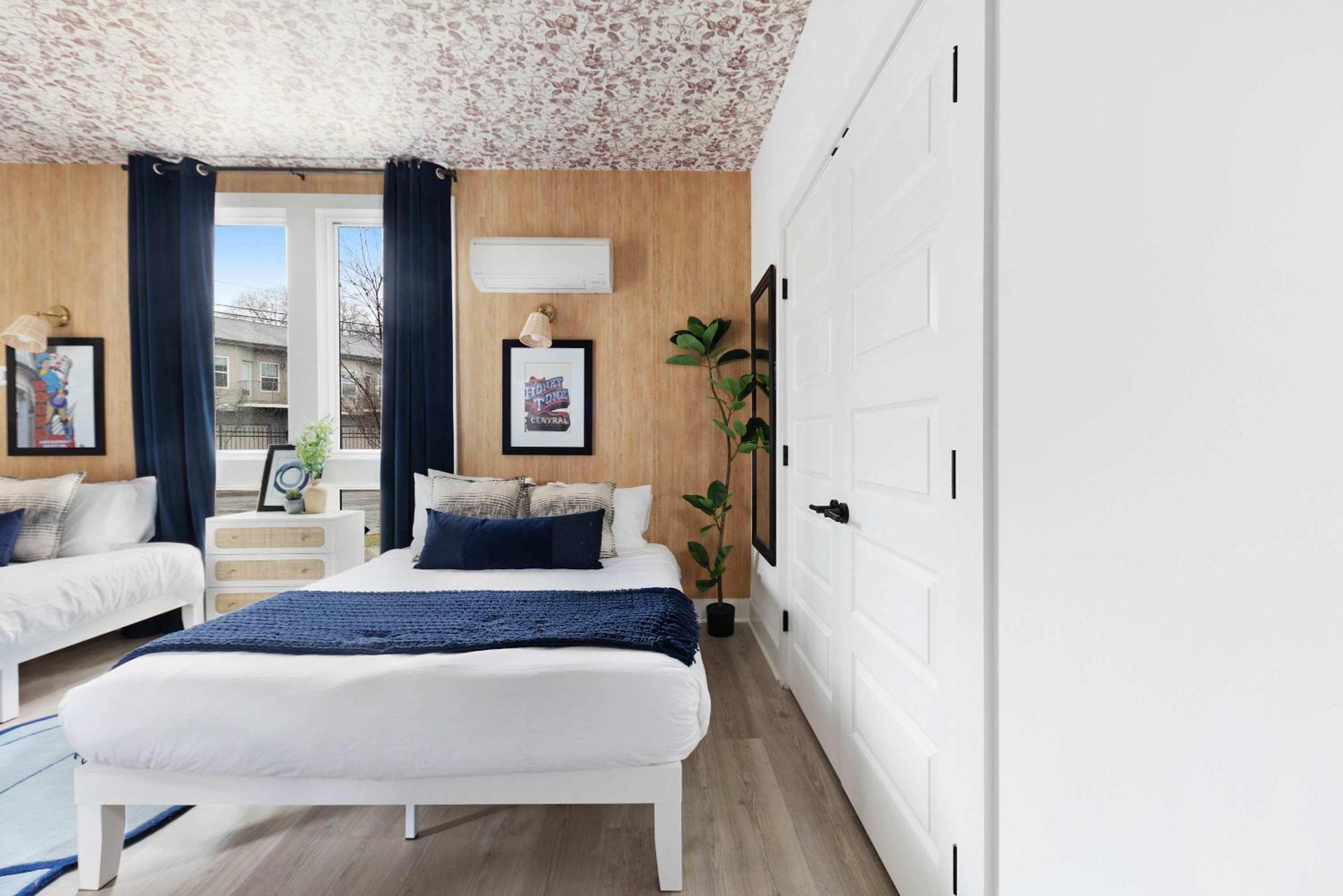 The Trillium & The Iris - 2 Homes 6 Bedrooms