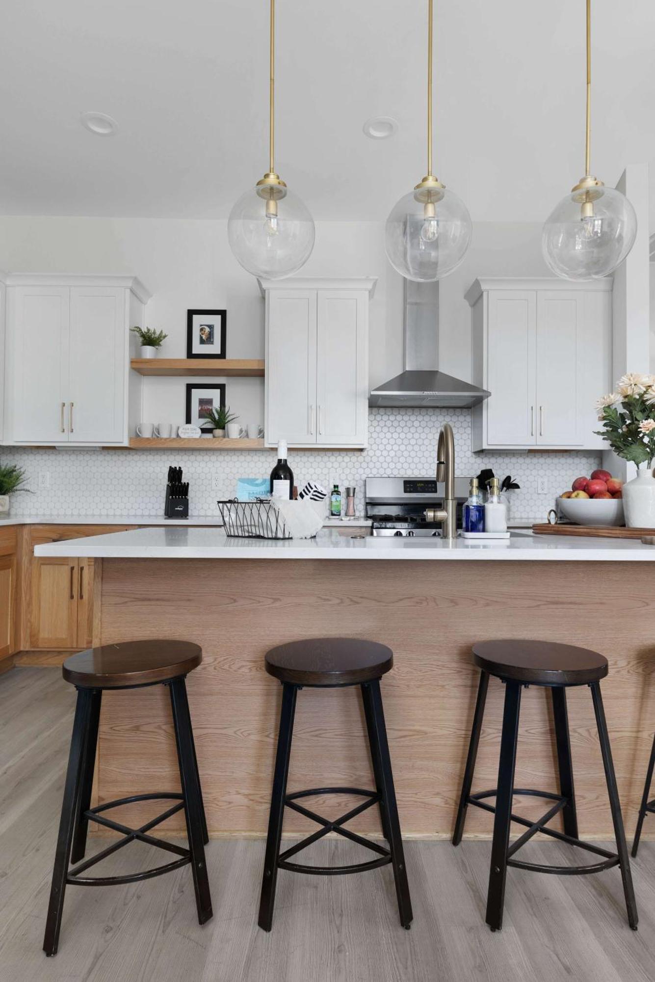 The Trillium & The Iris - 2 Homes 6 Bedrooms * Nashville