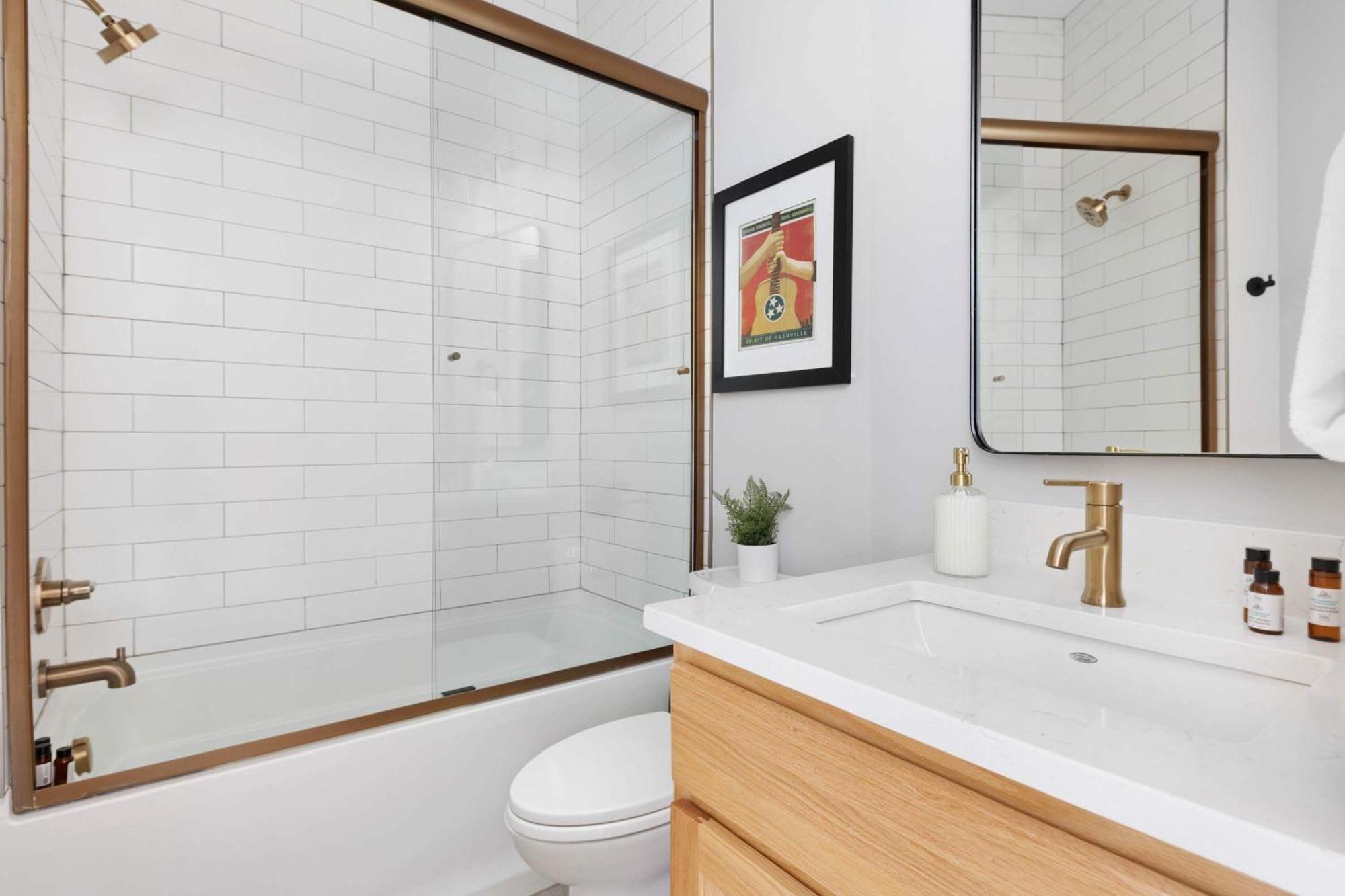 The Trillium & The Iris - 2 Homes 6 Bedrooms Holiday home *