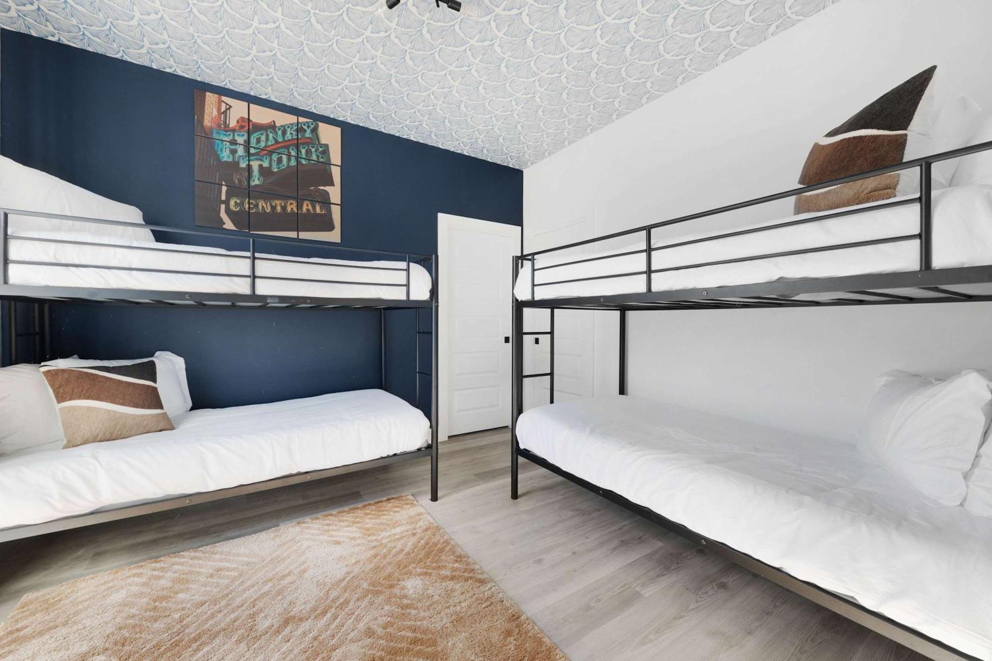 The Trillium & The Iris - 2 Homes 6 Bedrooms Holiday home