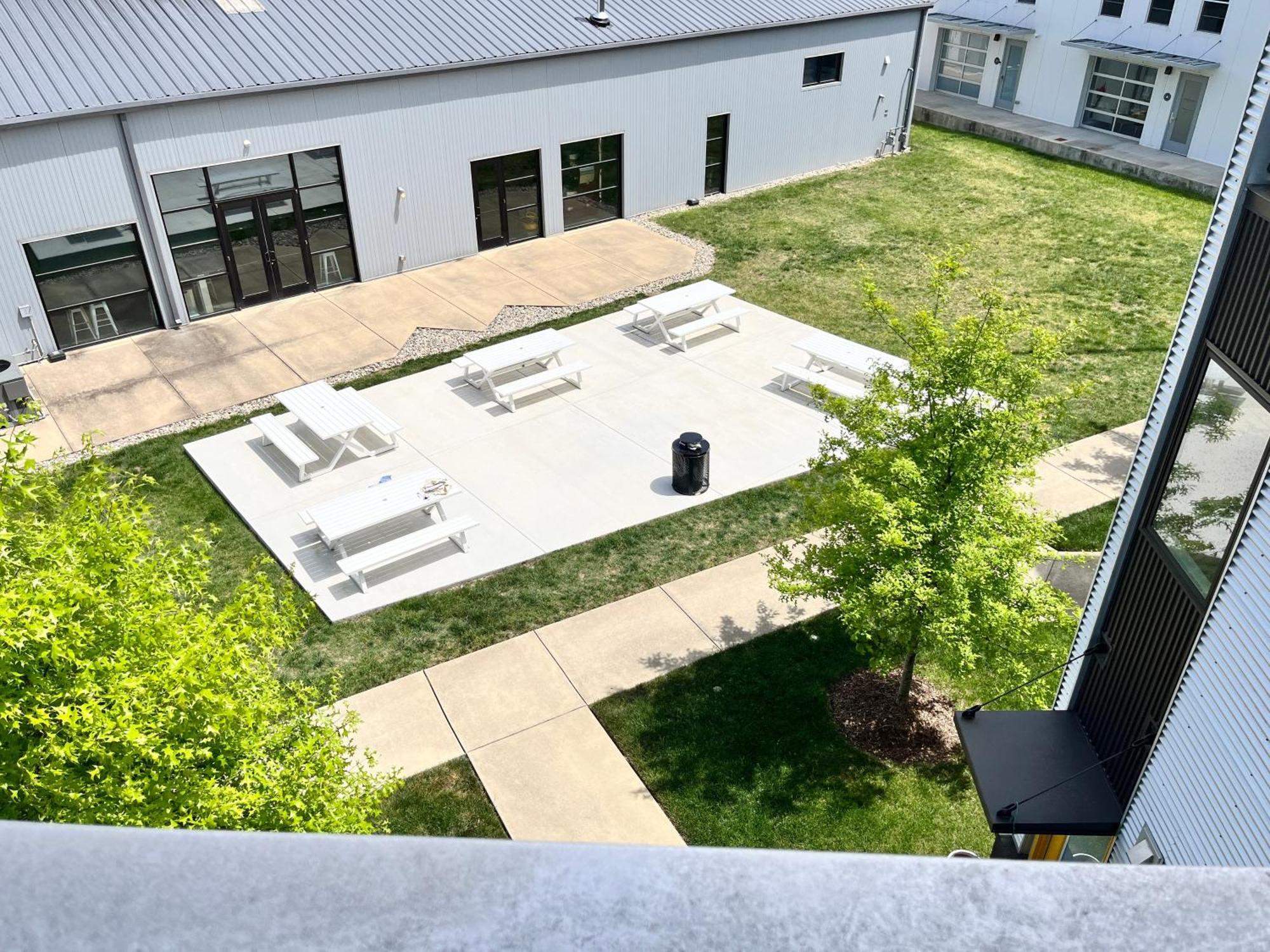 Modern Townhome 2 Miles South Of Downtown And Broadway Ave Apartment *