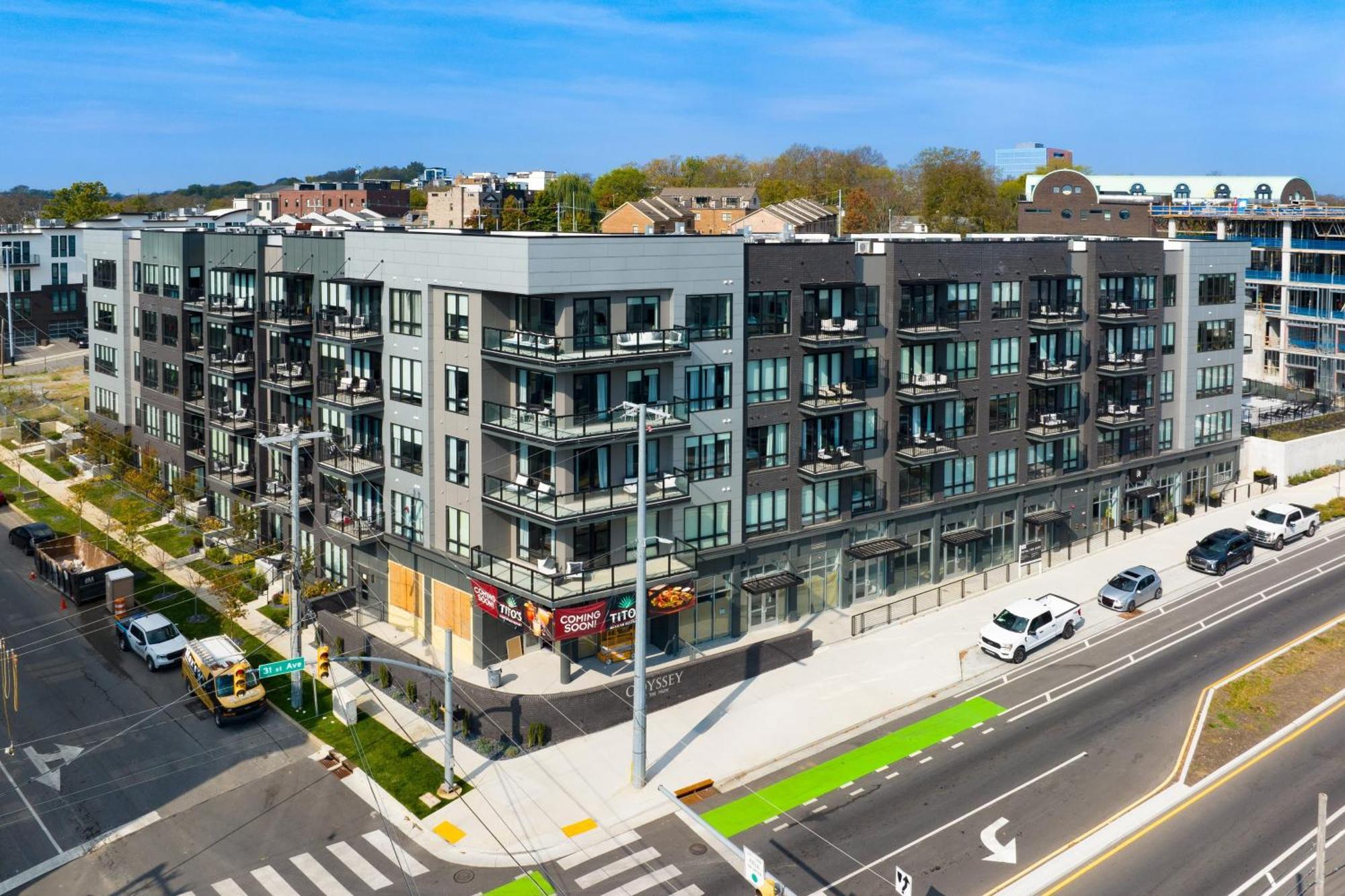 Sleeps 18 3 Modern Midtown W Gym Pool Walkable To Shops Eats Holiday home
