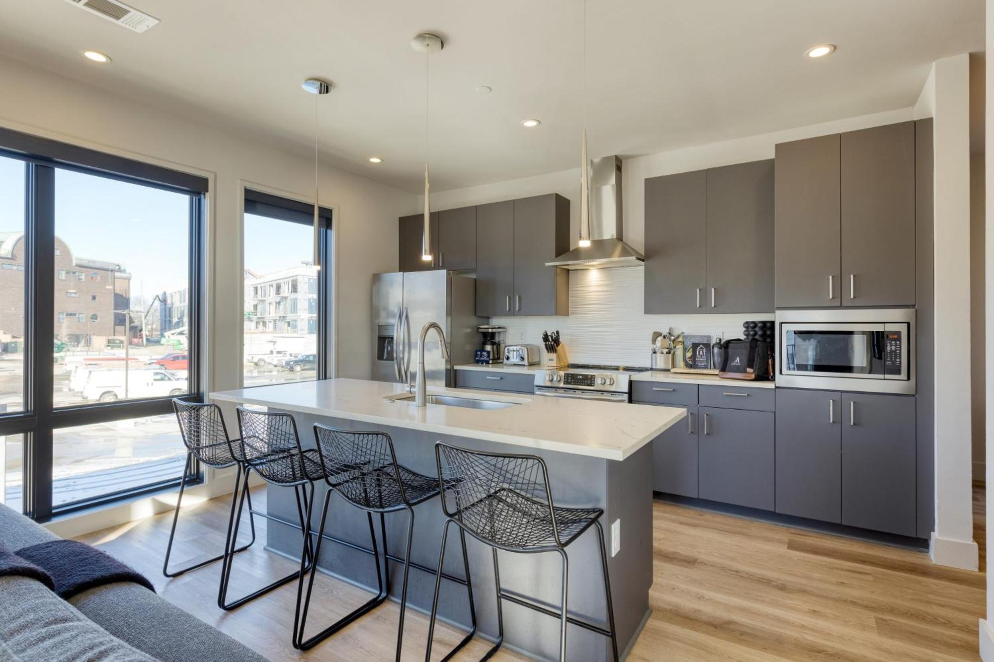 Holiday home Sleeps 18 3 Modern Midtown W Gym Pool Walkable To Shops Eats *