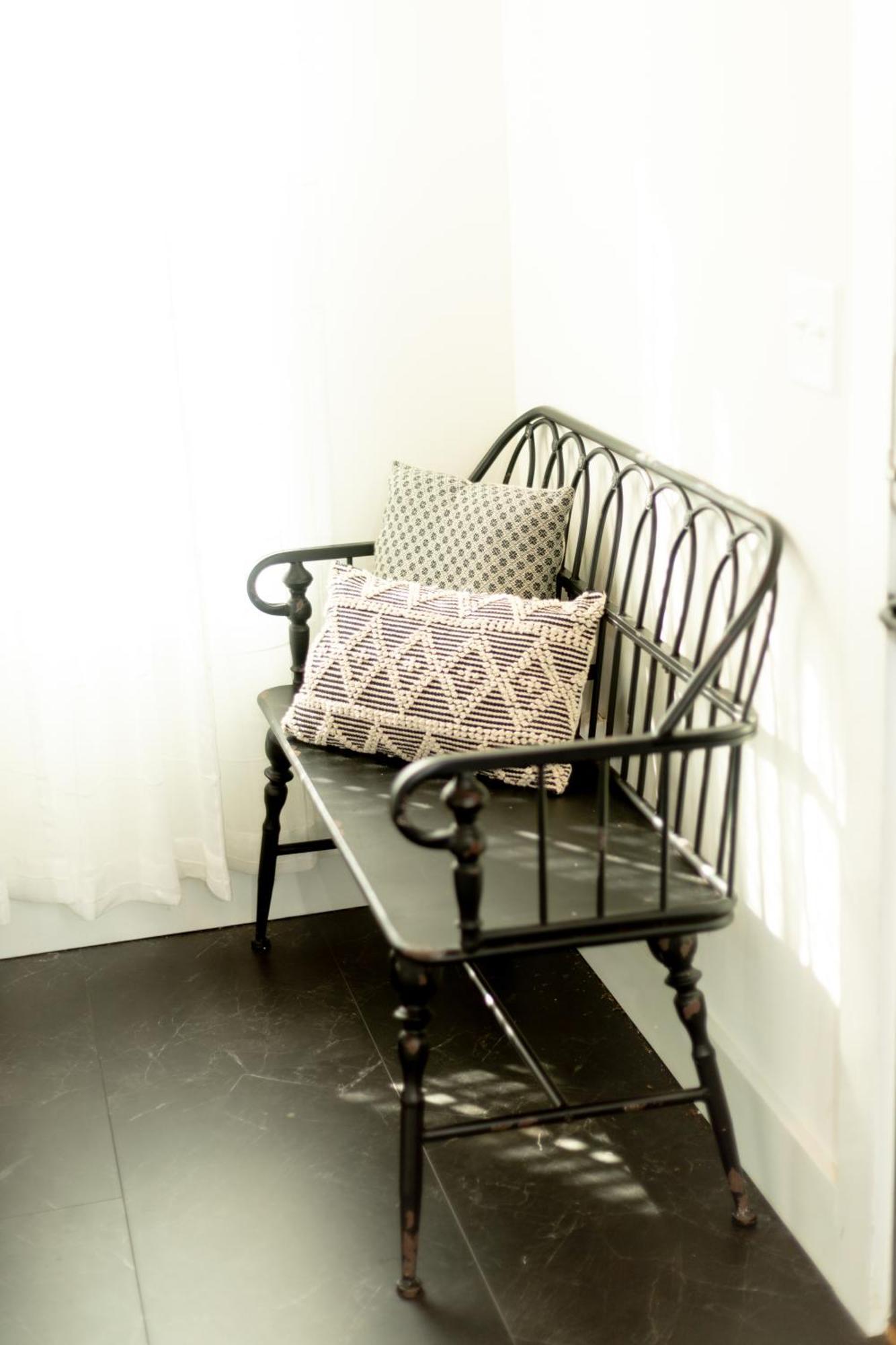 Broadway Breeze Escape Modern Comfort