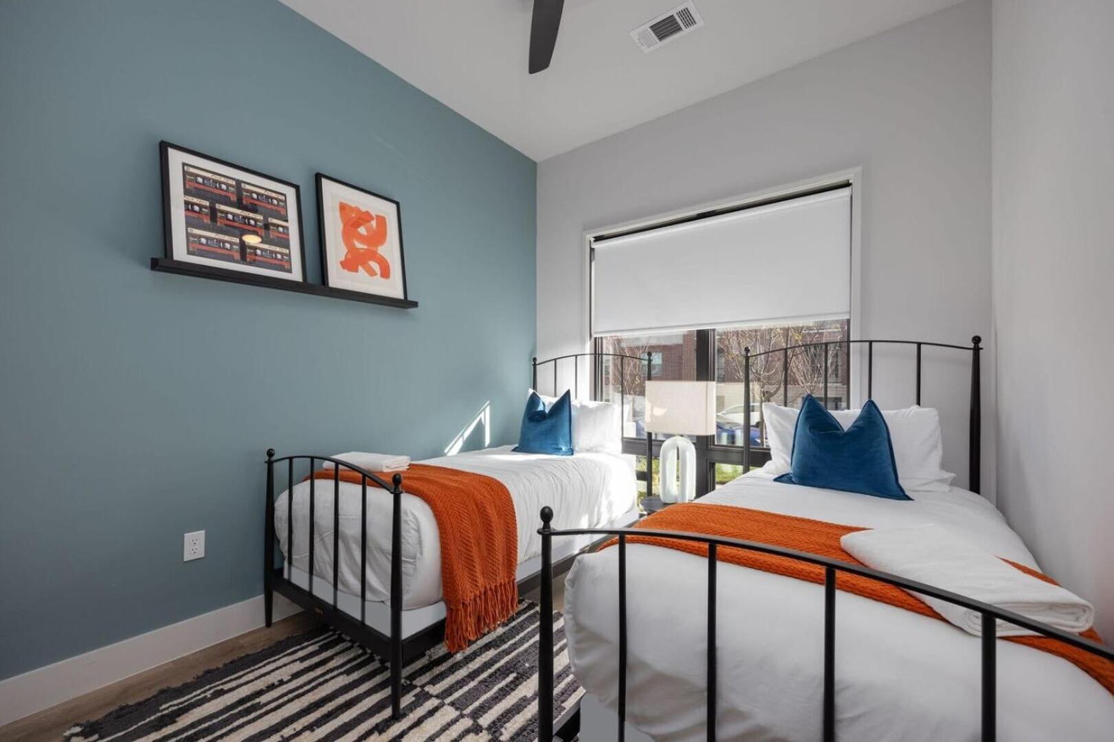 2 Modern In Heart Of Midtown Walkable Location Patio Pool Gym * Nashville