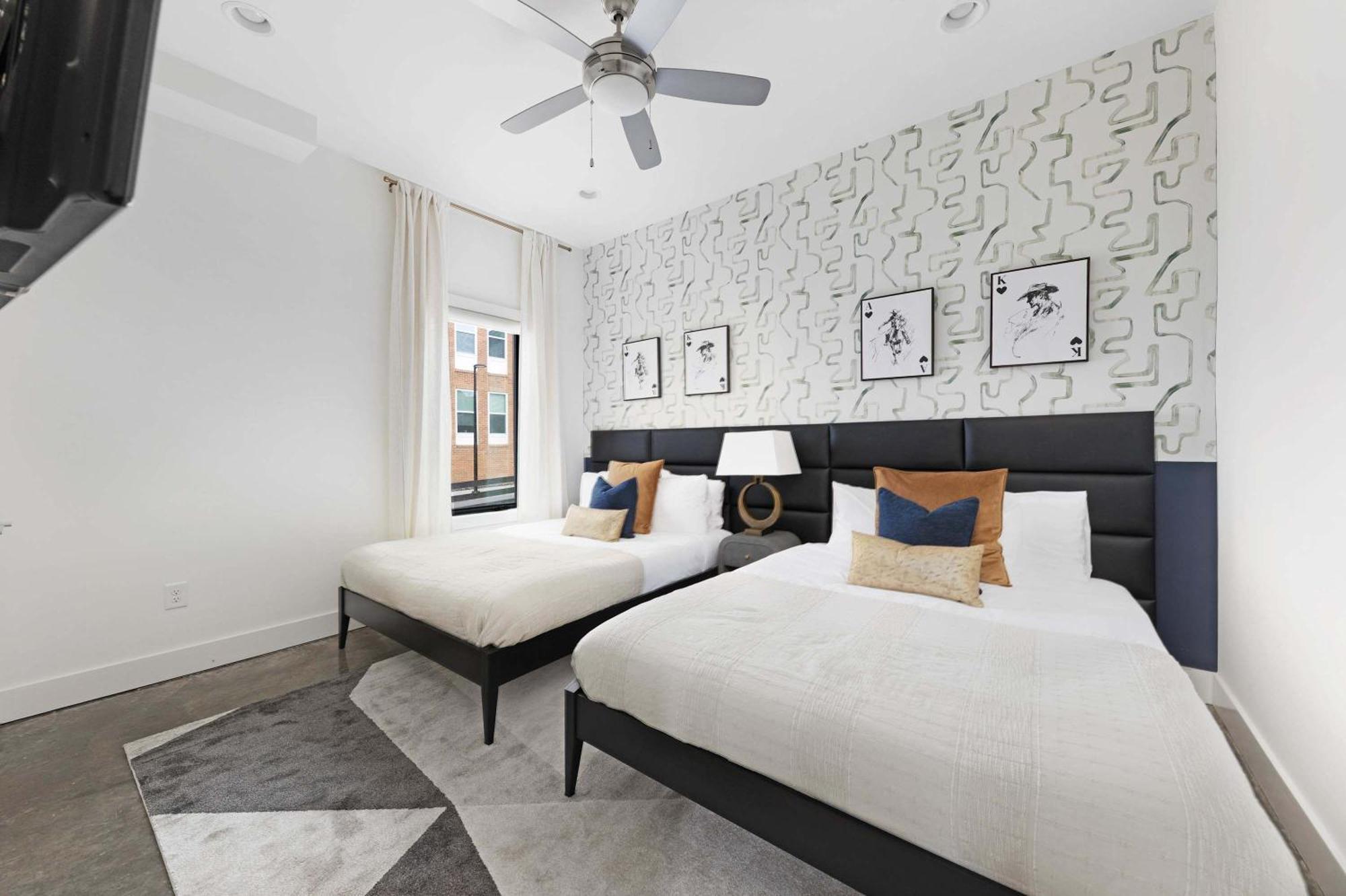Harlow On Hawkins - Steps To Gulch Rooftop Views Holiday home *