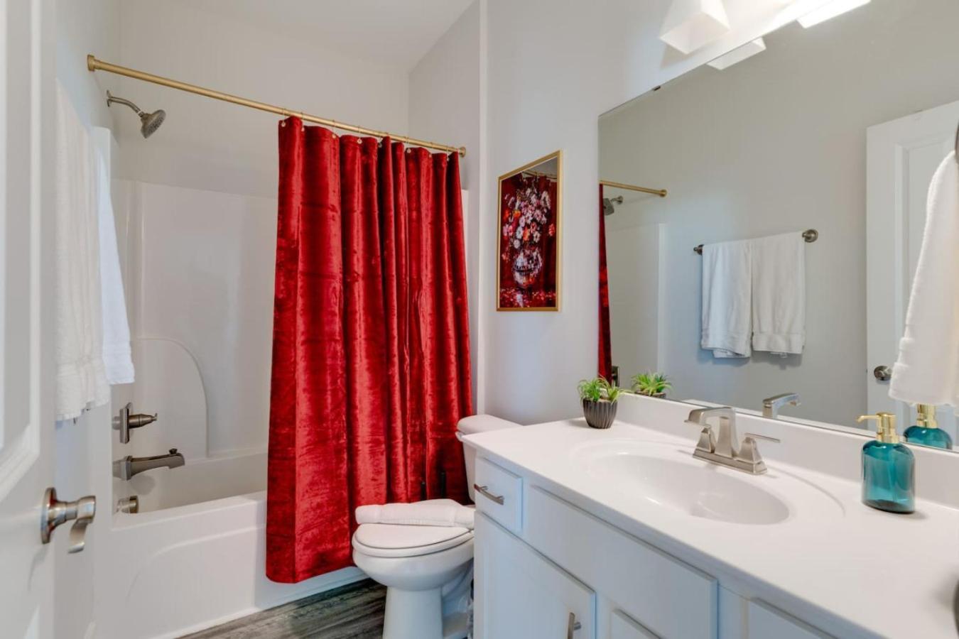 Funtastic 4 Bdr In The Nations Holiday home