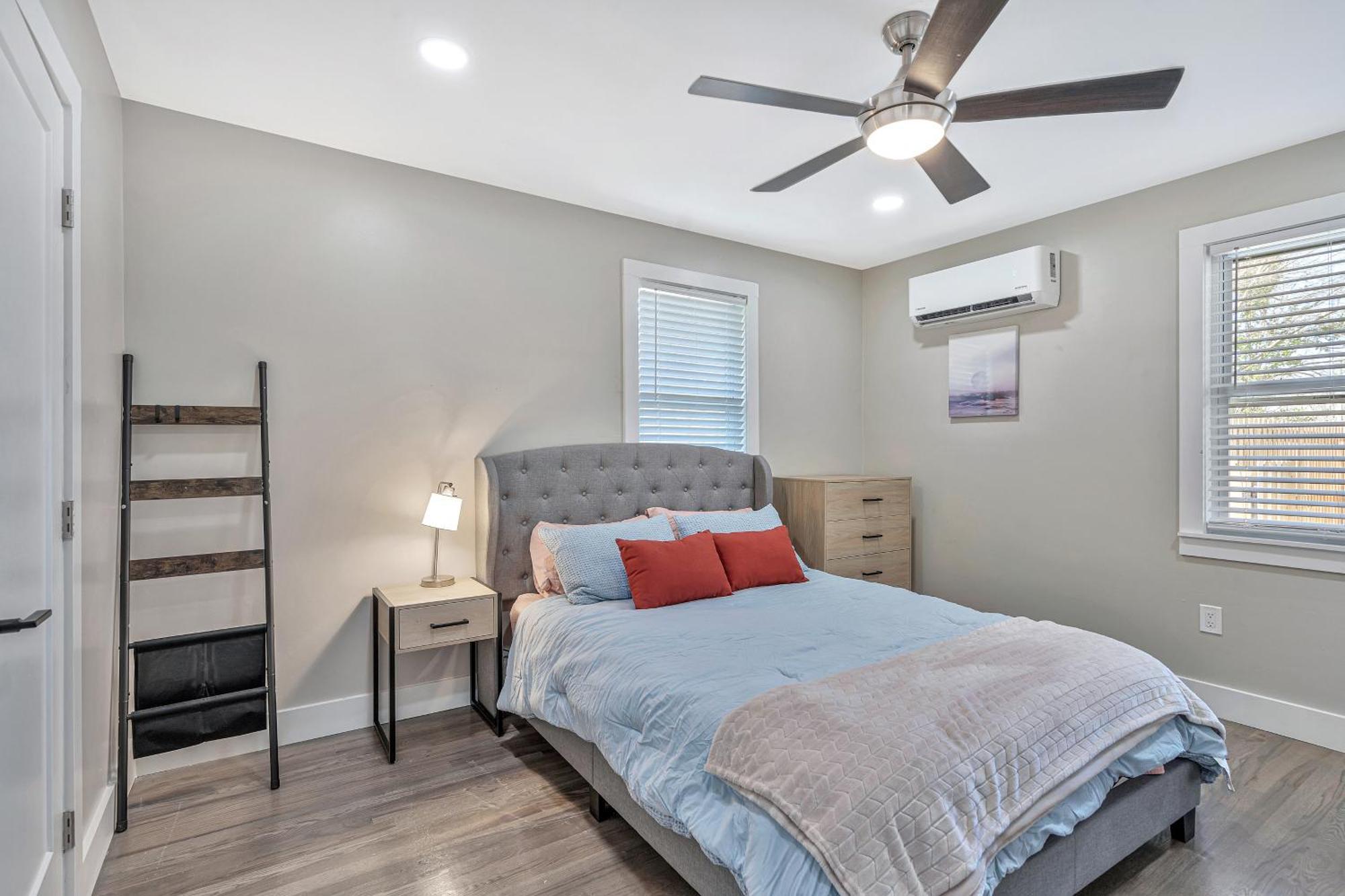 Cute, Charming, West Nash,1 Bed 1bath , Private Fenced Yard Nashville