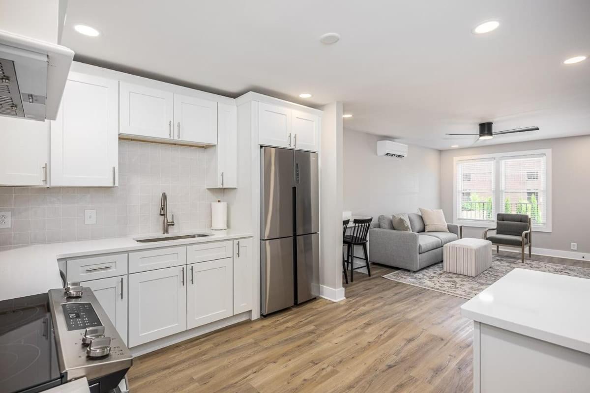 The Nomad 48-person Hillsboro Village Retreat 1br Spaces Apartment Nashville