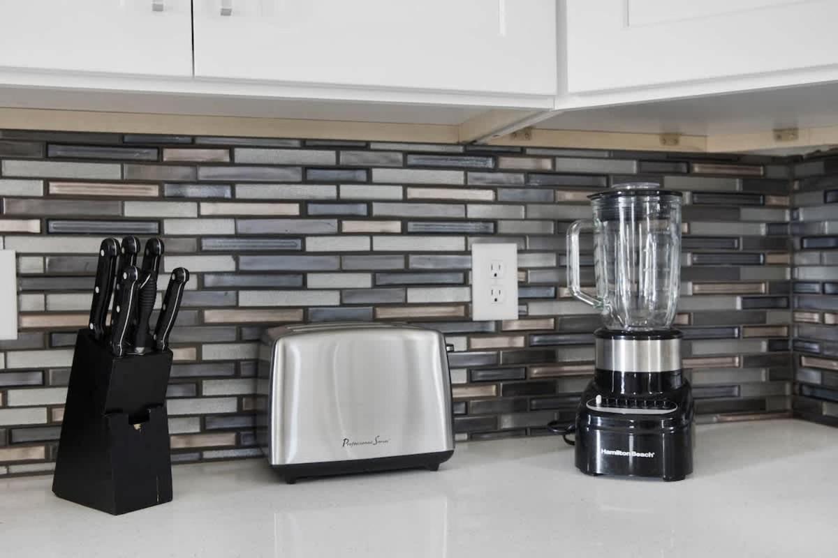 Chic Oasis 5 Mins To Broadway 8 Beds B-nashy Holiday home