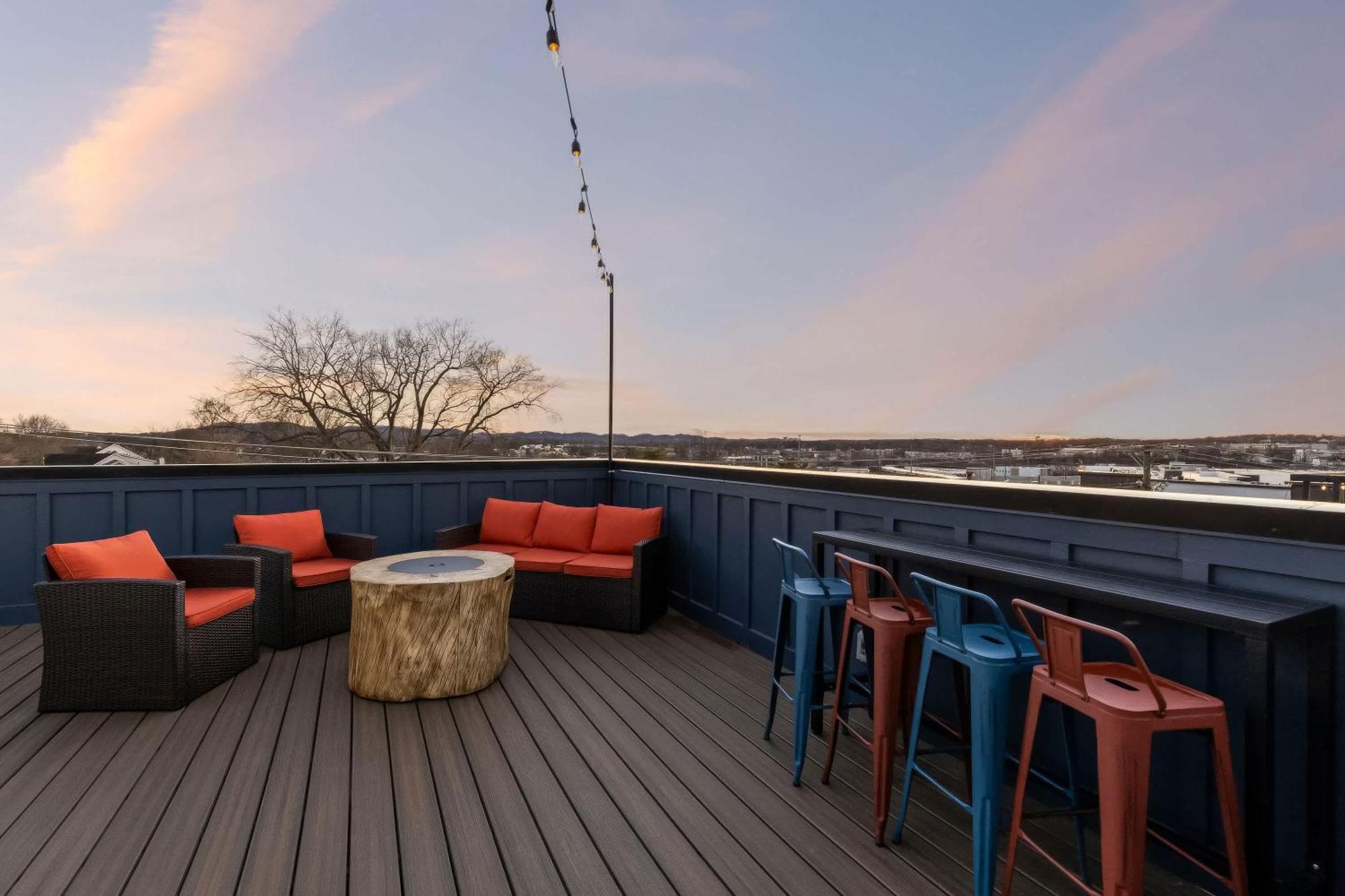 Holiday home Hot Tub Poker Pool Table & Rooftop Mls View *
