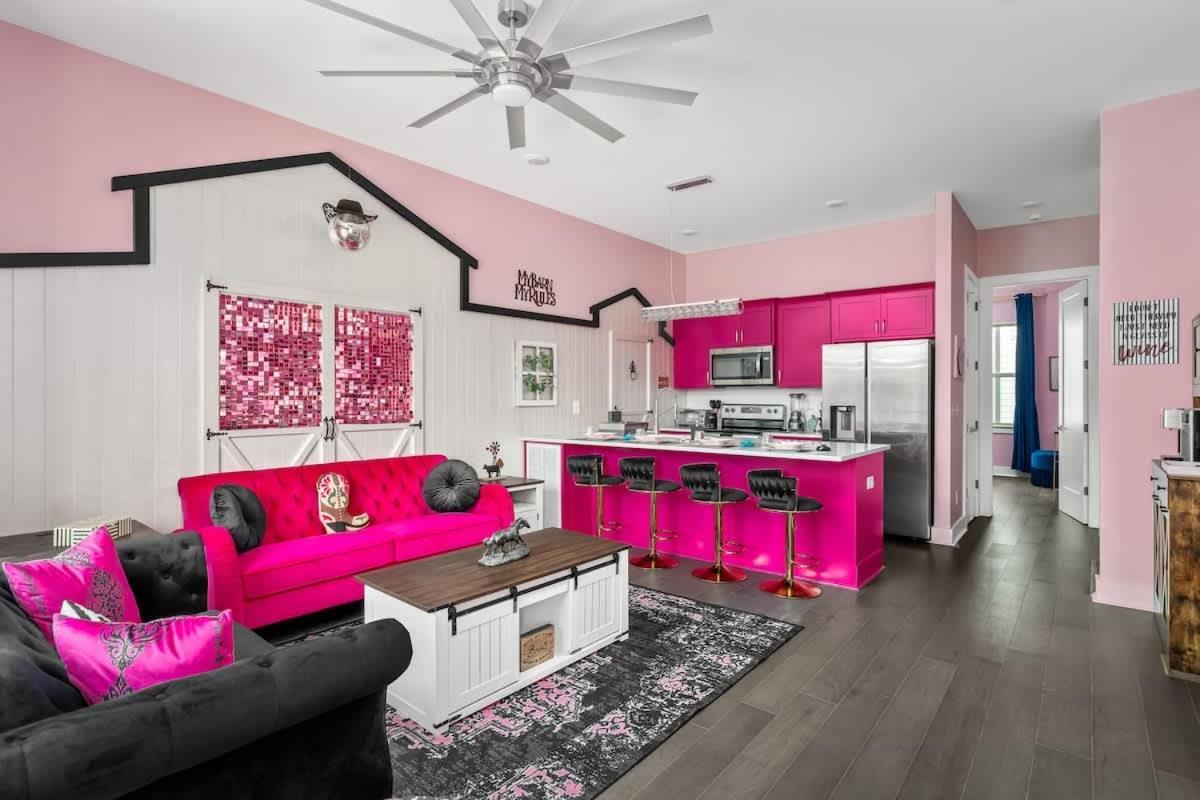 Disco Cowgirl Broadway 2miles - 8 Q Beds - Rooftop - Omg Holiday home Nashville
