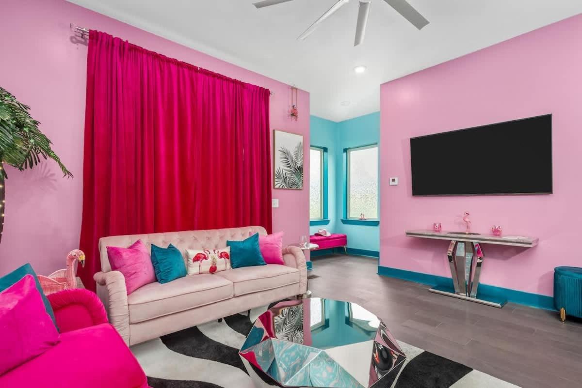 Girls' Getaway - Flamingle House - Broadway 2 Miles - Rooftop - Wow *