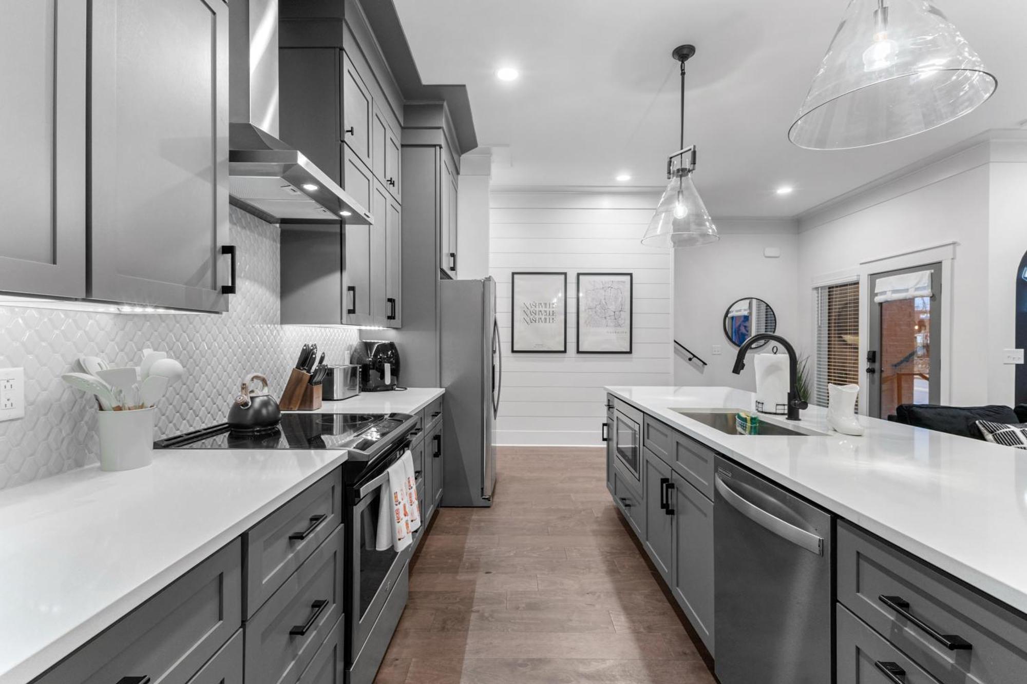 14 Bed Luxe Retreat With Game & Perfect For Large Groups!