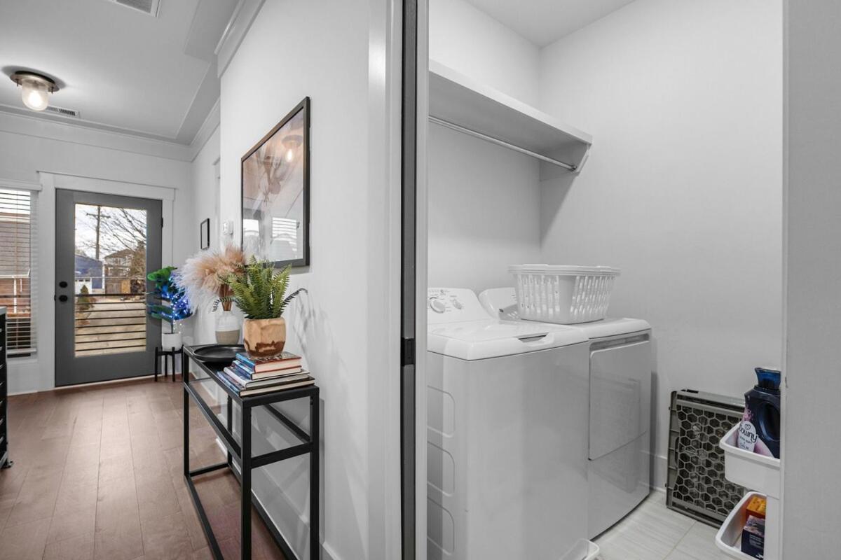 14 Bed Luxe Retreat With Game & Perfect For Large Groups! *