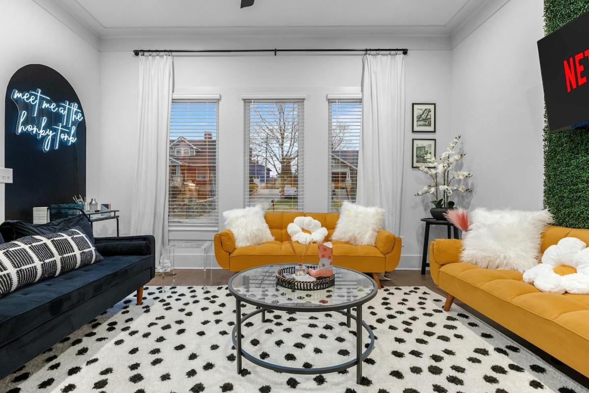 14 Bed Luxe Retreat With Game & Perfect For Large Groups! *
