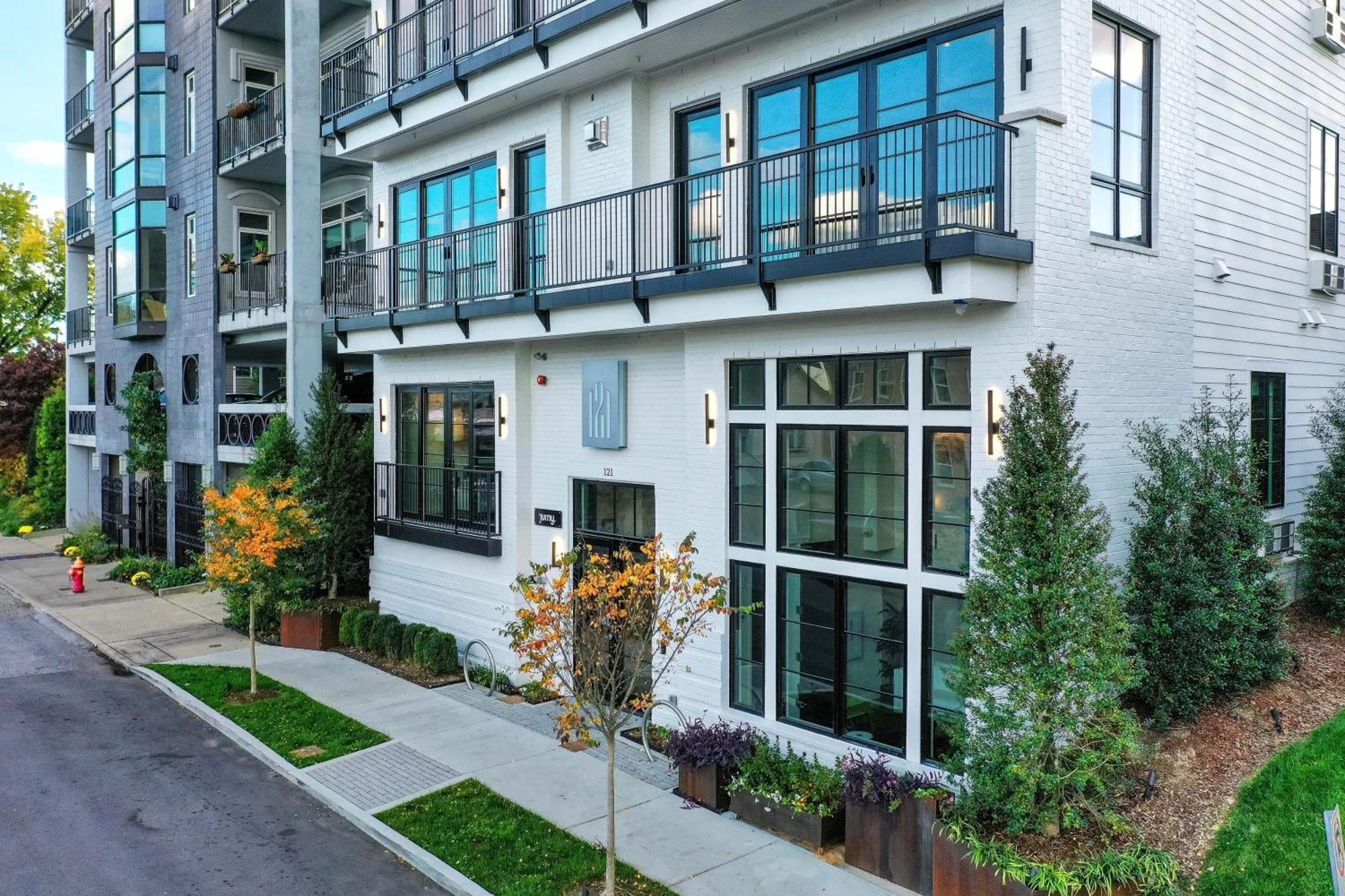 121 Floor 1 2 By Avantstay Sleeps 34 10 Units In Nashville