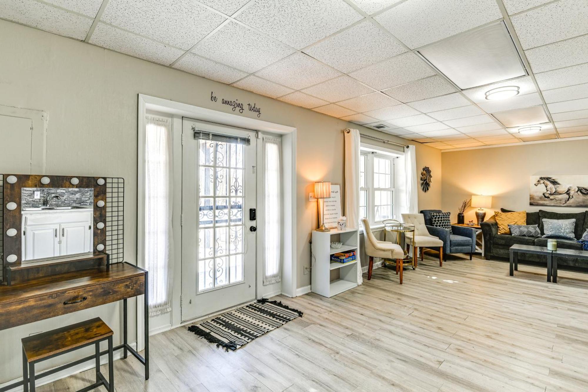Apartment Rustic Cowboy Ranch Retreat Near
