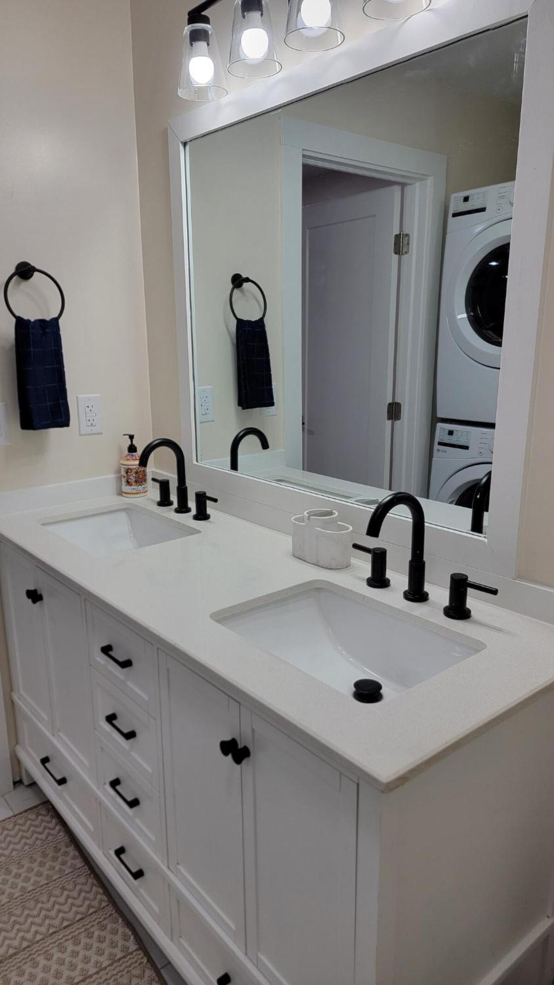 5842 Leslie Ave - Charming, Private, 1 Bedroom 1 Bath Apartment Nashville