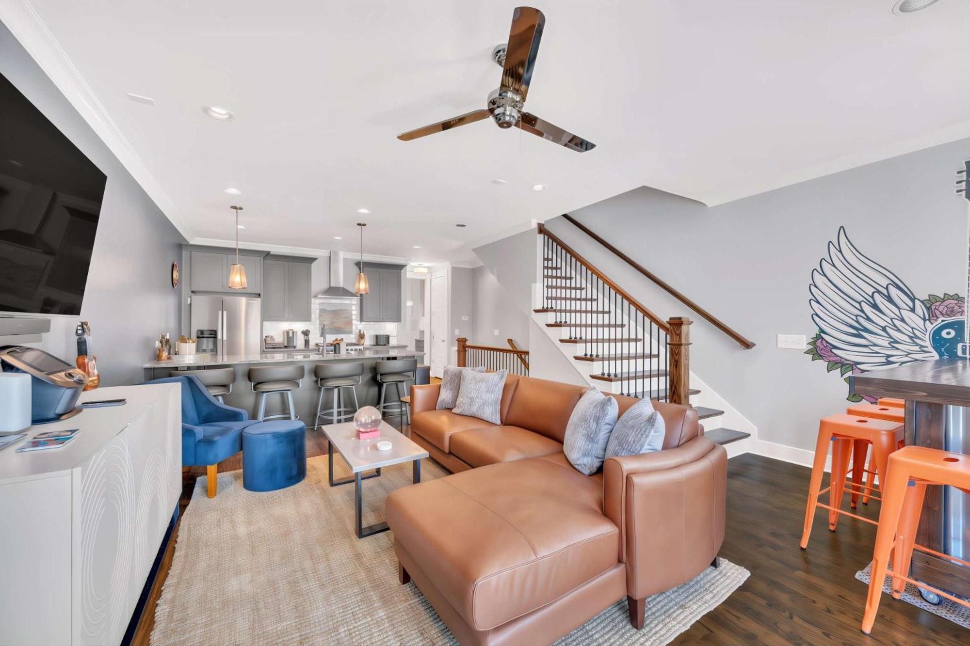 Holiday home Close To Dt Game Garage Bar Large Living Nashville