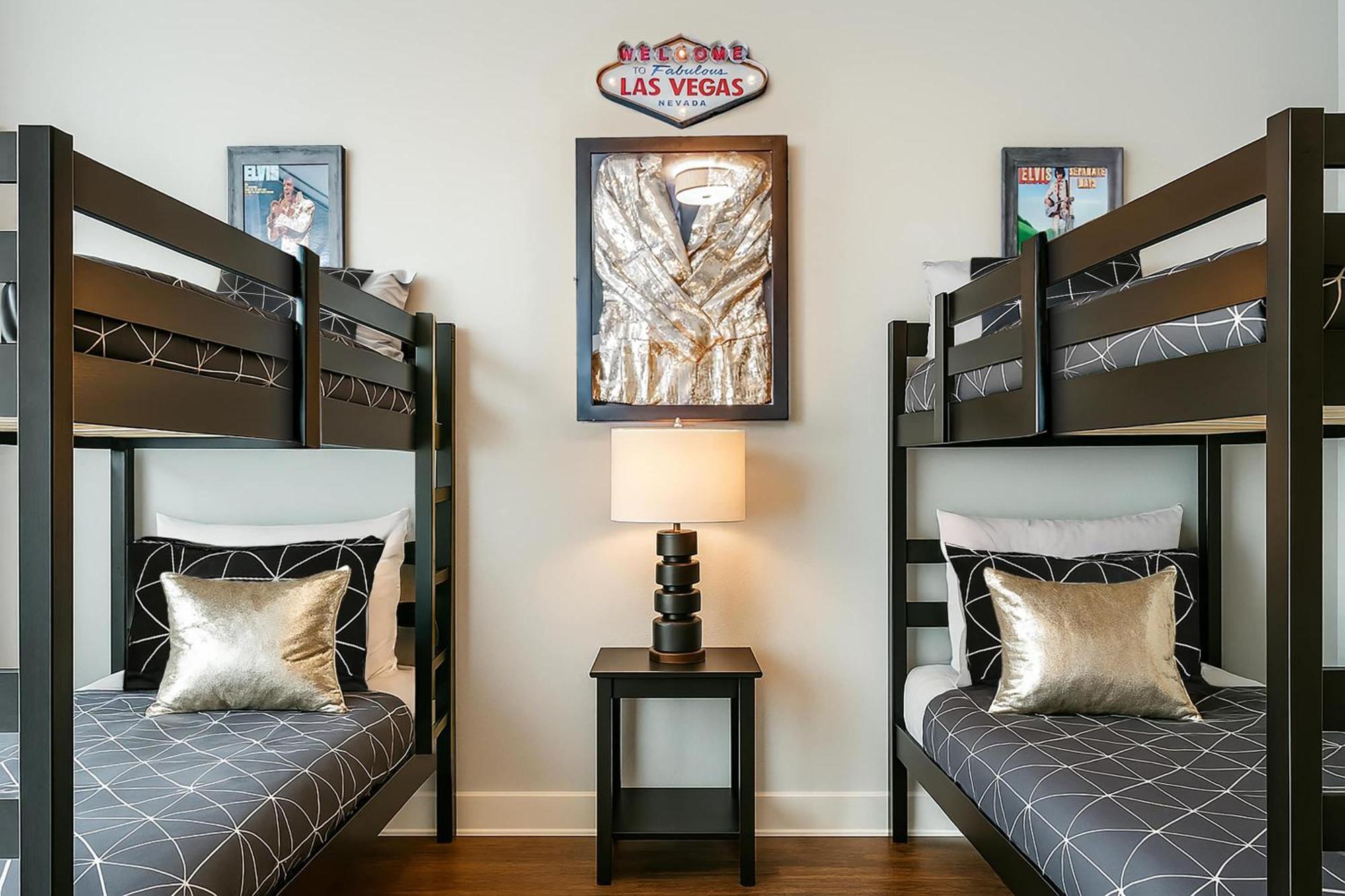 Holiday home New Luxe Roofdeck 13 Beds