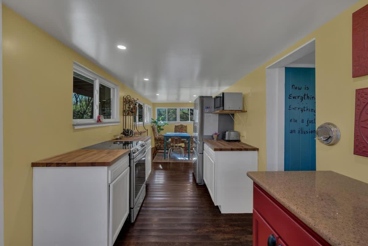 River Rustic Retreat - 15 Mins From Dt *