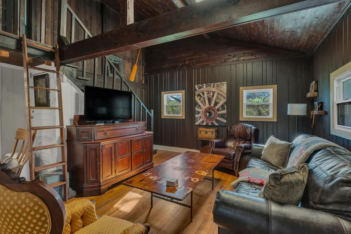 River Rustic Retreat - 15 Mins From Dt * Nashville