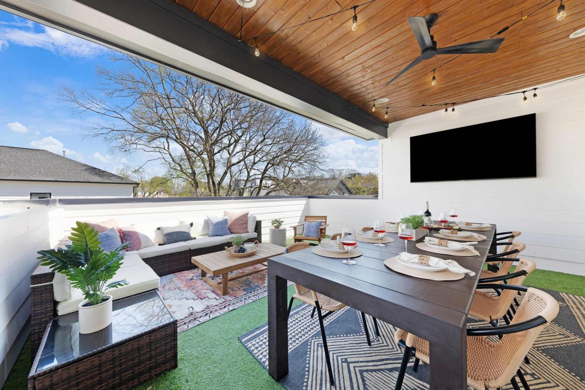 The - Huge Roof Deck And Mins To Broadway Holiday home Nashville
