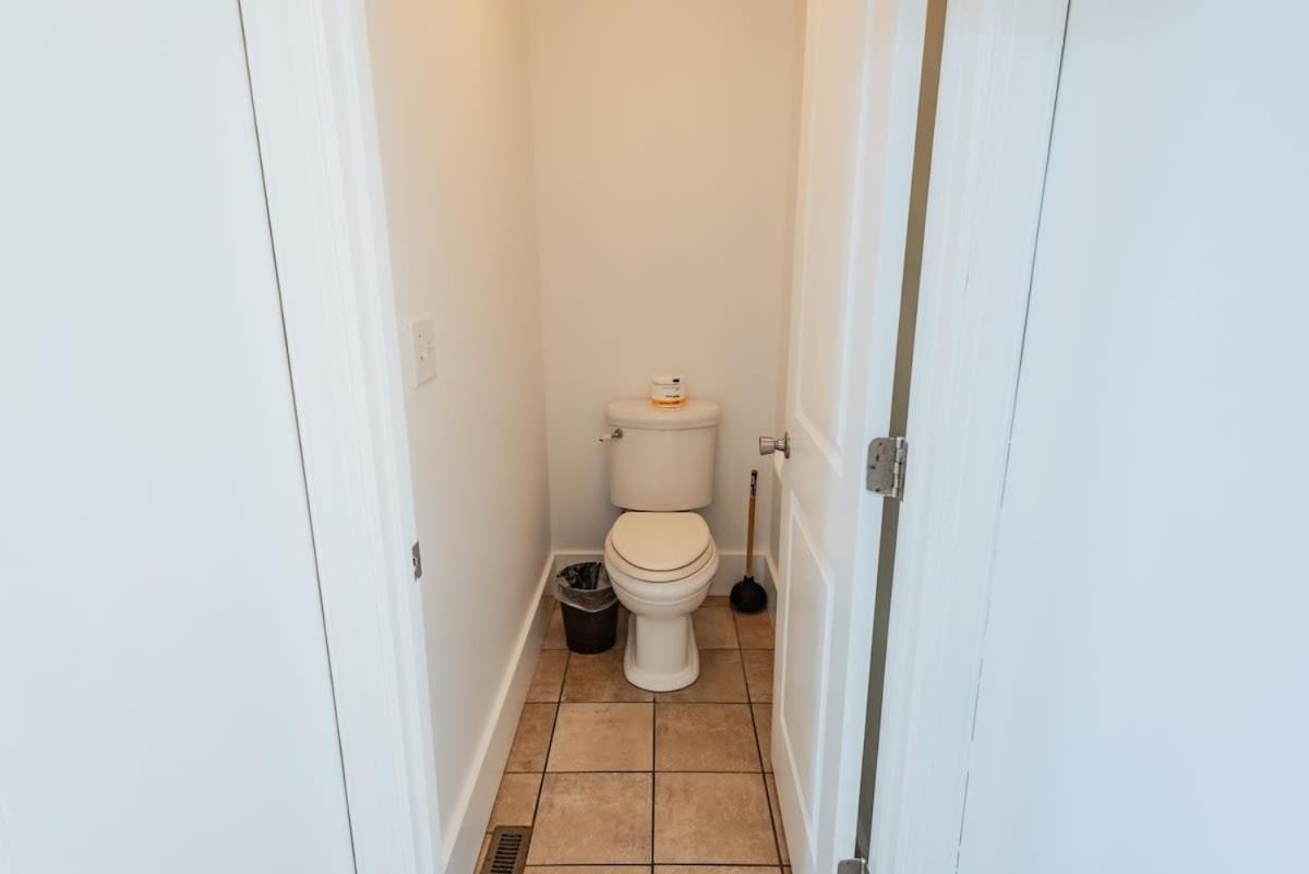 1009 Eastside Vibe - Big & *