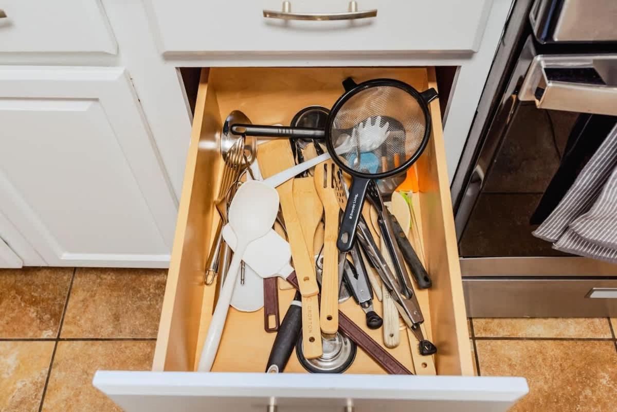 1009 Eastside Vibe - Big &