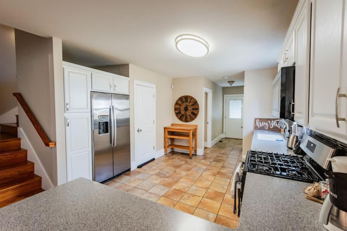 1009 Eastside Vibe - Big &