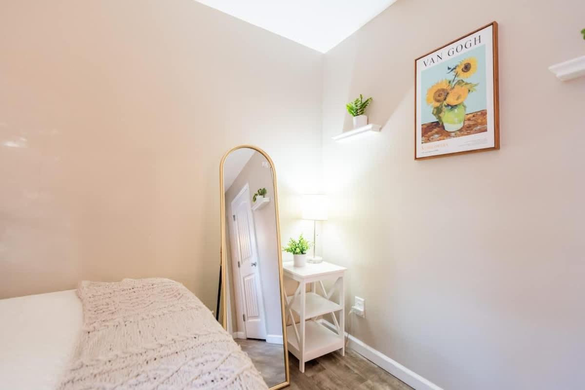 7 Min Drive To Broadway- Walkable Neighborhood Nashville
