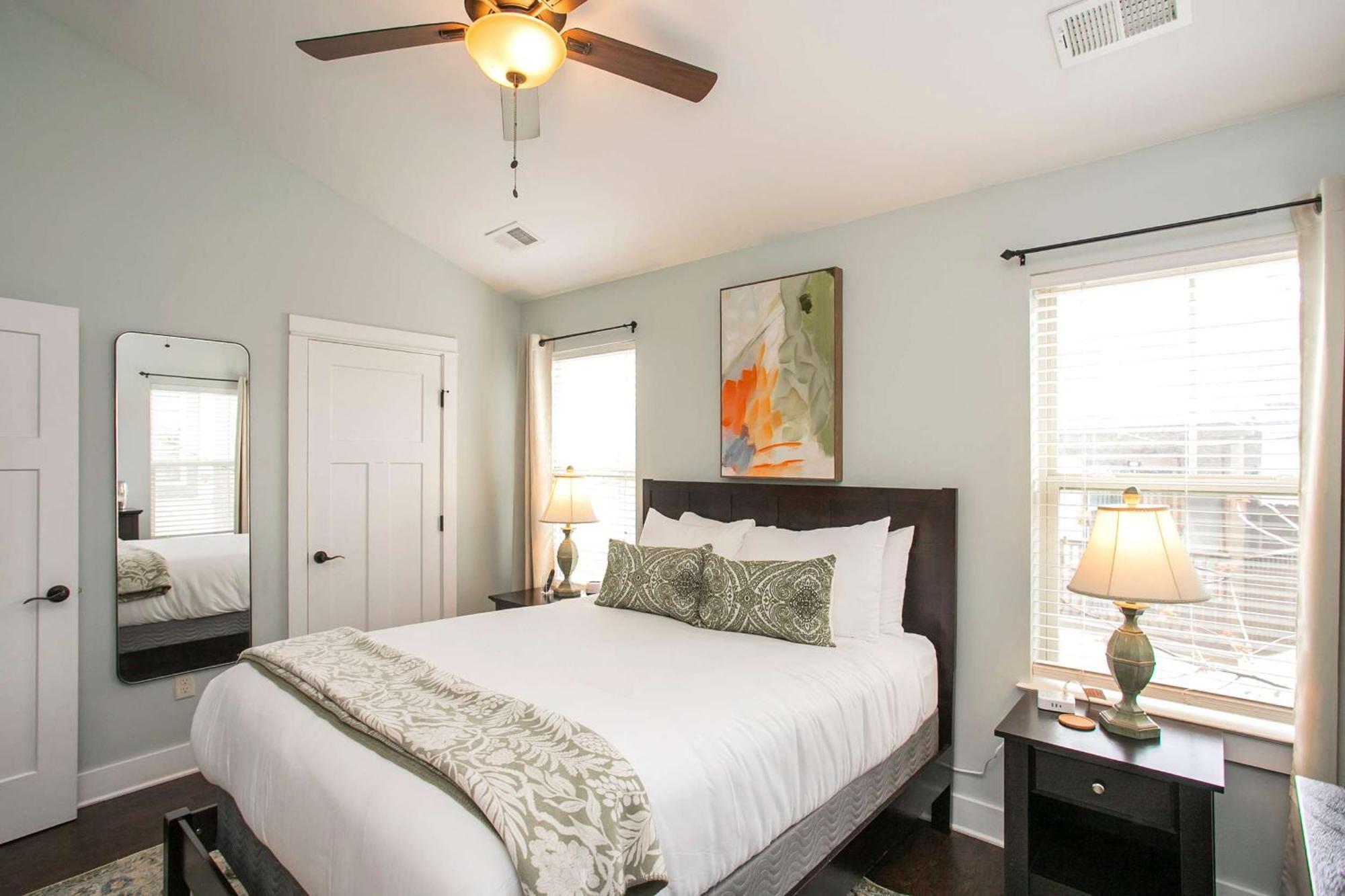 Relaxing 2 Bd 2 5 Ba Base Holiday home Nashville