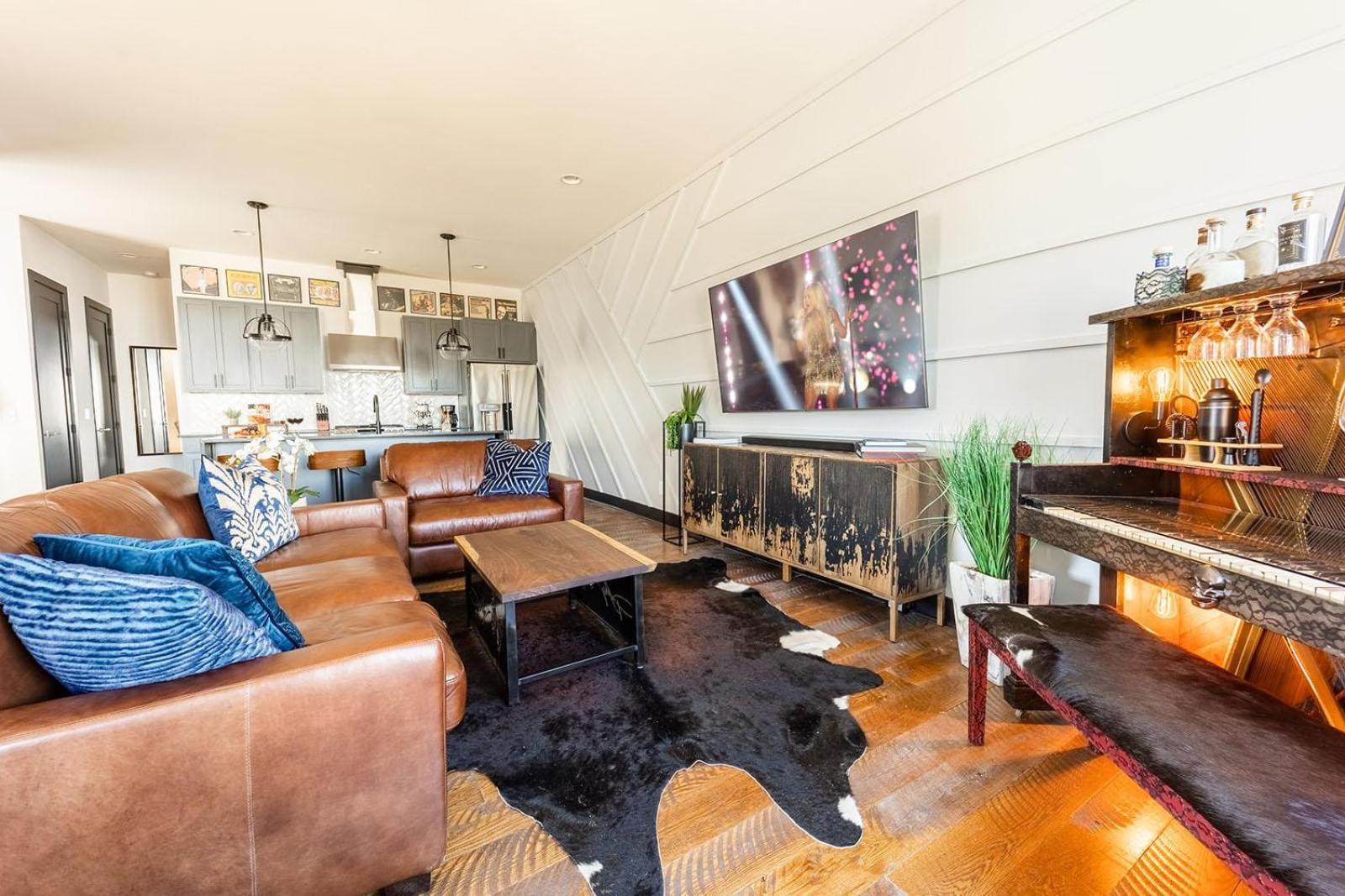 Two Lavish Gulch Homes - Mins To Broadway * Nashville