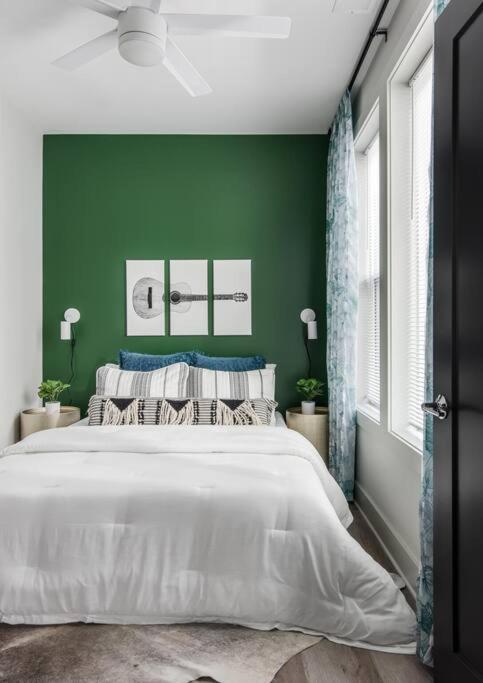 House Of Many Records - Brand New Spacious Luxury *