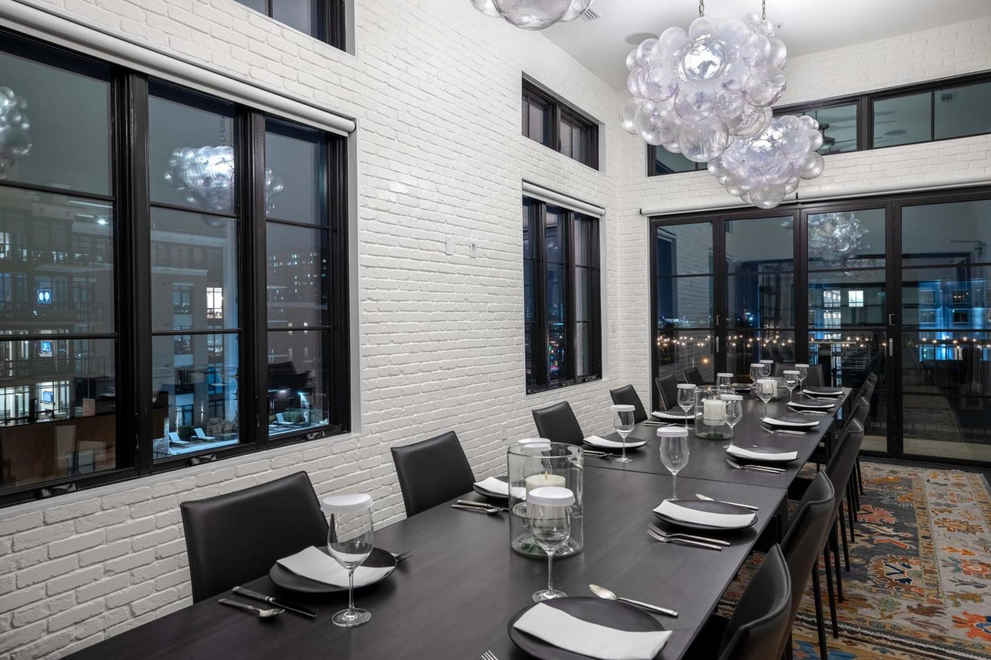 121 Floor 3 Buyout By Avantstay Entire Third Floor Buyout Of 121 Sleeps 18 *