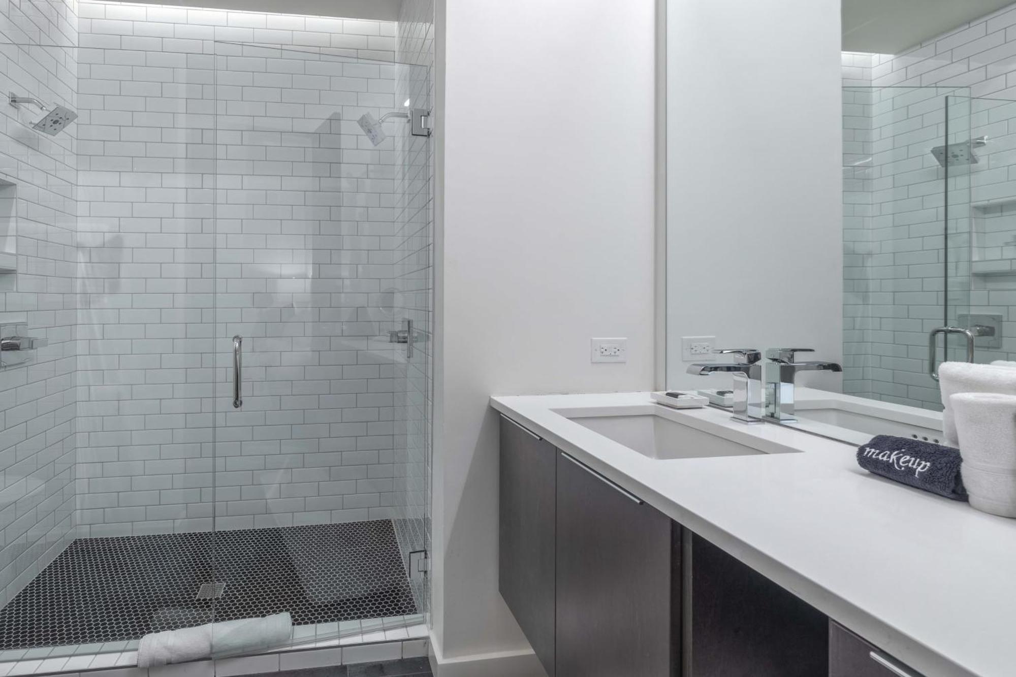 121 Floor 3 Buyout By Avantstay Entire Third Floor Buyout Of 121 Sleeps 18 Hotel Nashville