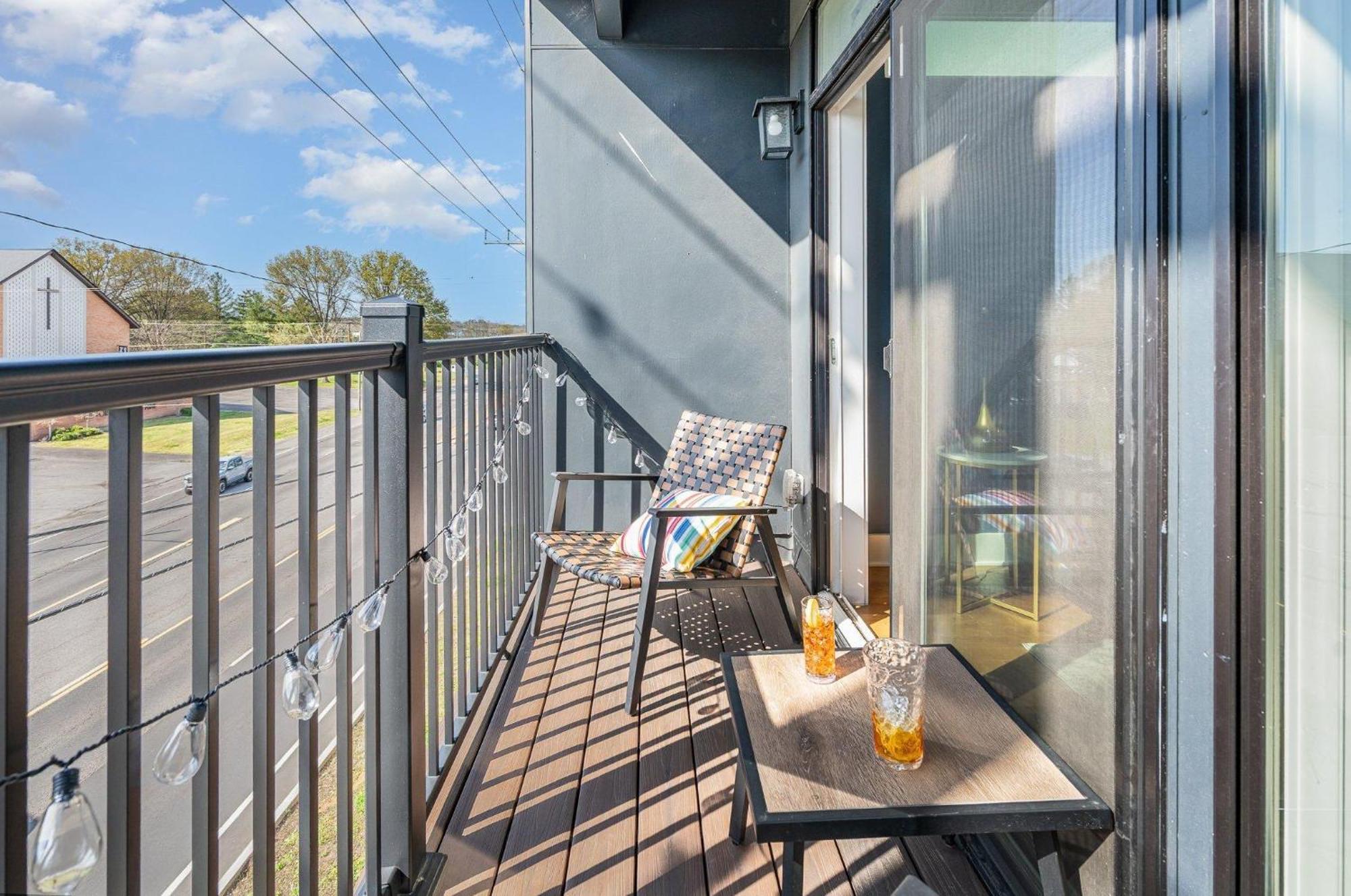 Gallatin Retreat-private Balcony-in East * Nashville