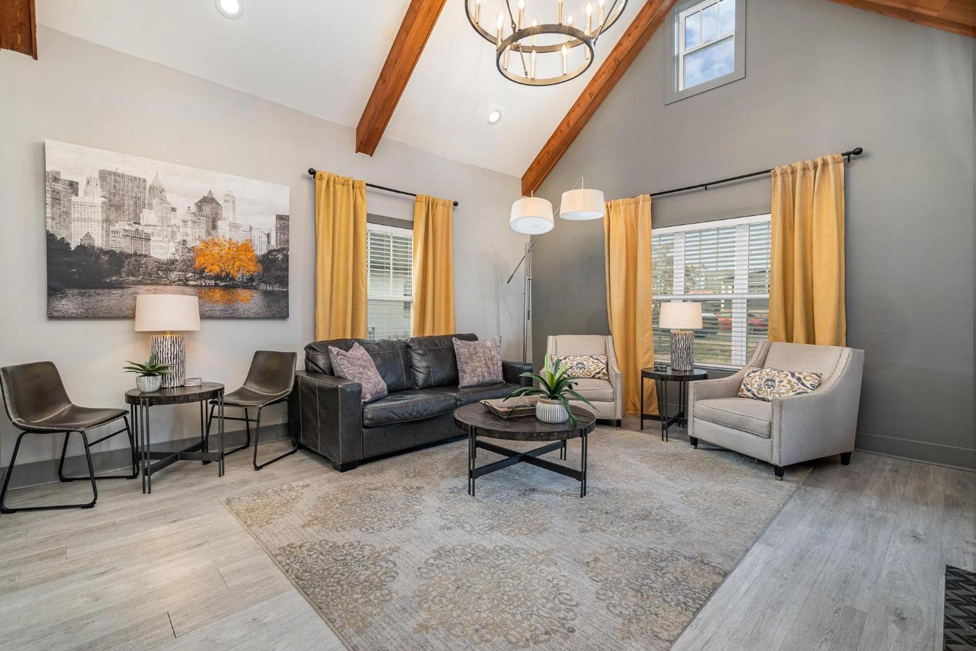 Gray Pearl- Single-family -4 Mins To Broadway Holiday home